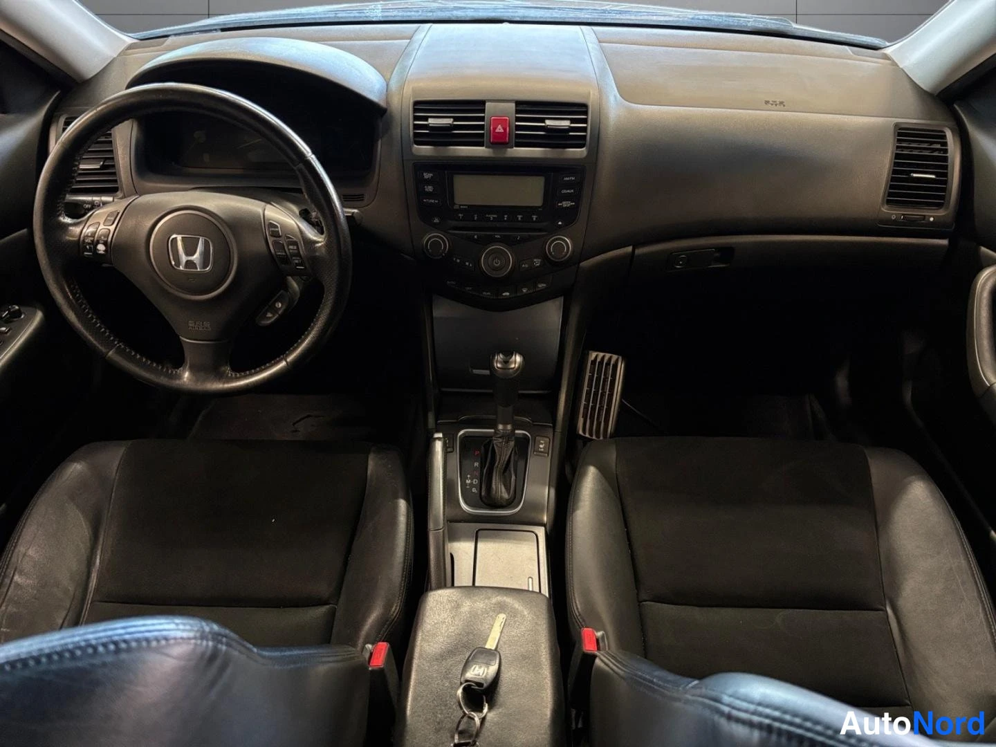 Black Honda Accord 2008, cockpit, photo 8
