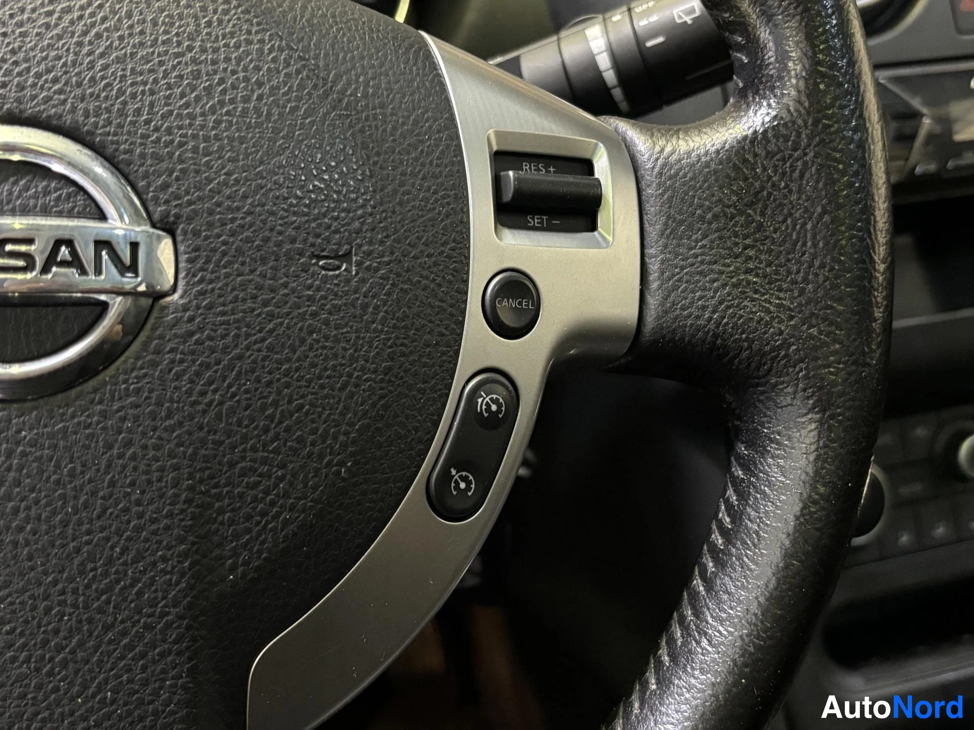Grey Nissan Qashqai+2 2013, detail, photo 12