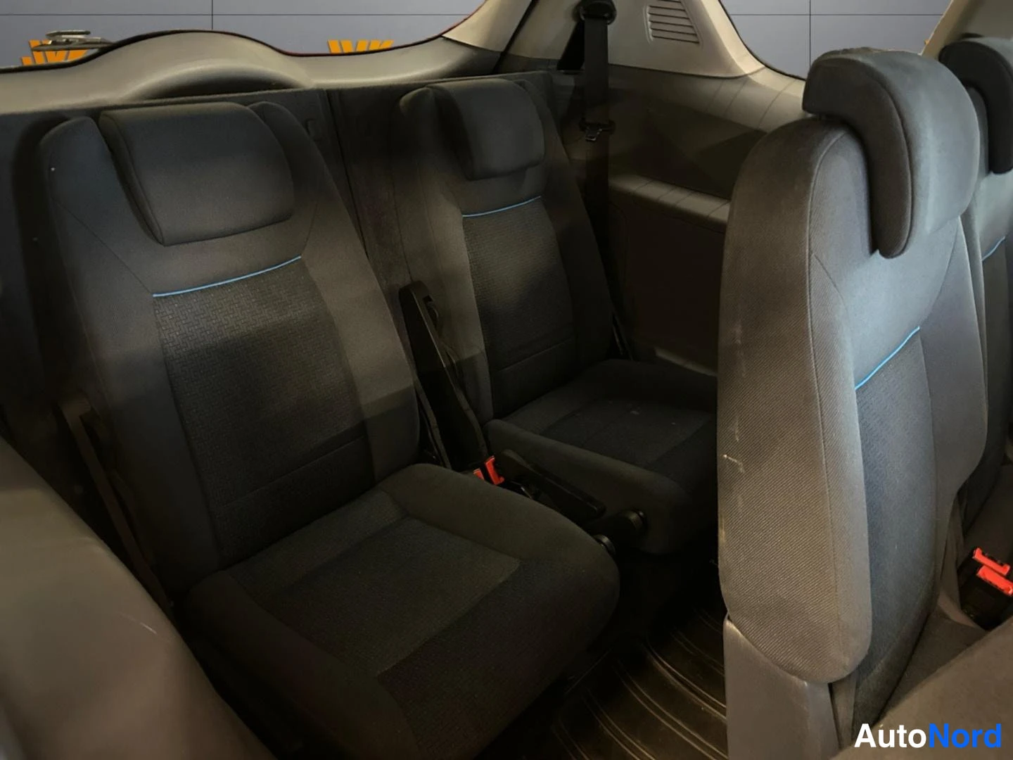 Blue Ford S-MAX 2007, rear seats, photo 12