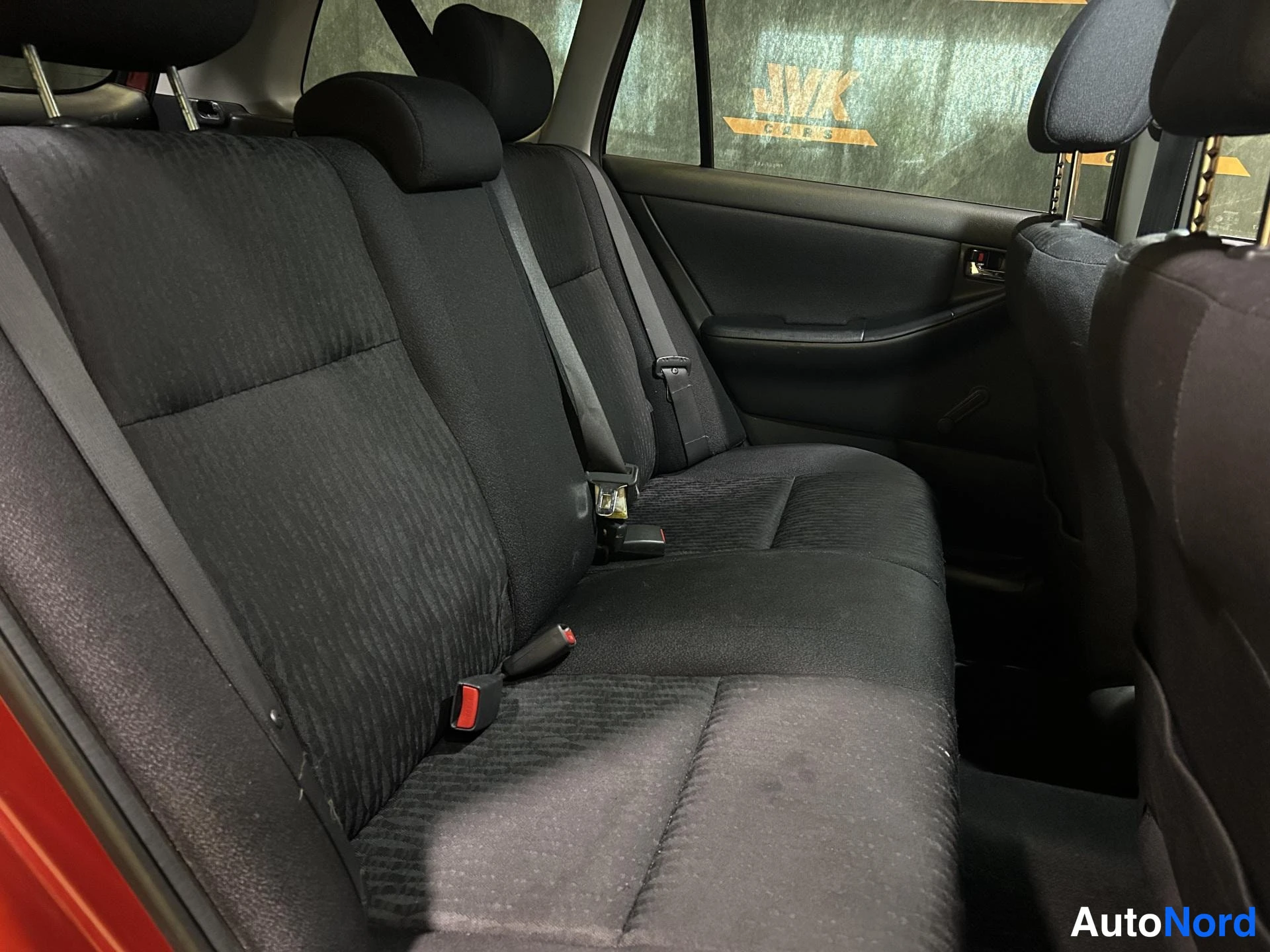 Red Toyota Corolla 2002, rear seats, photo 9