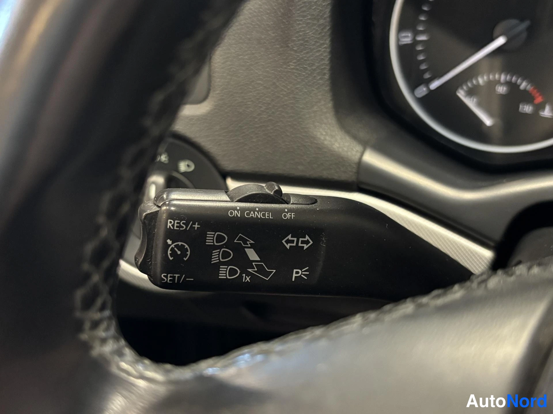 Grey Skoda Octavia 2011, detail, photo 17