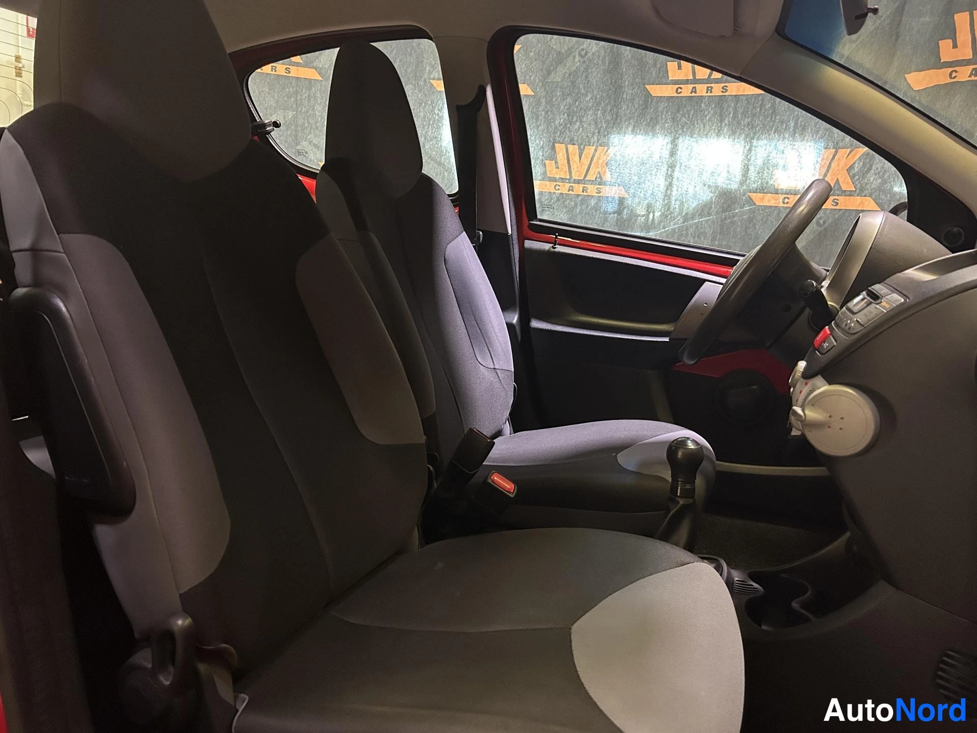 Red Citroen C1 2012, cockpit, photo 9