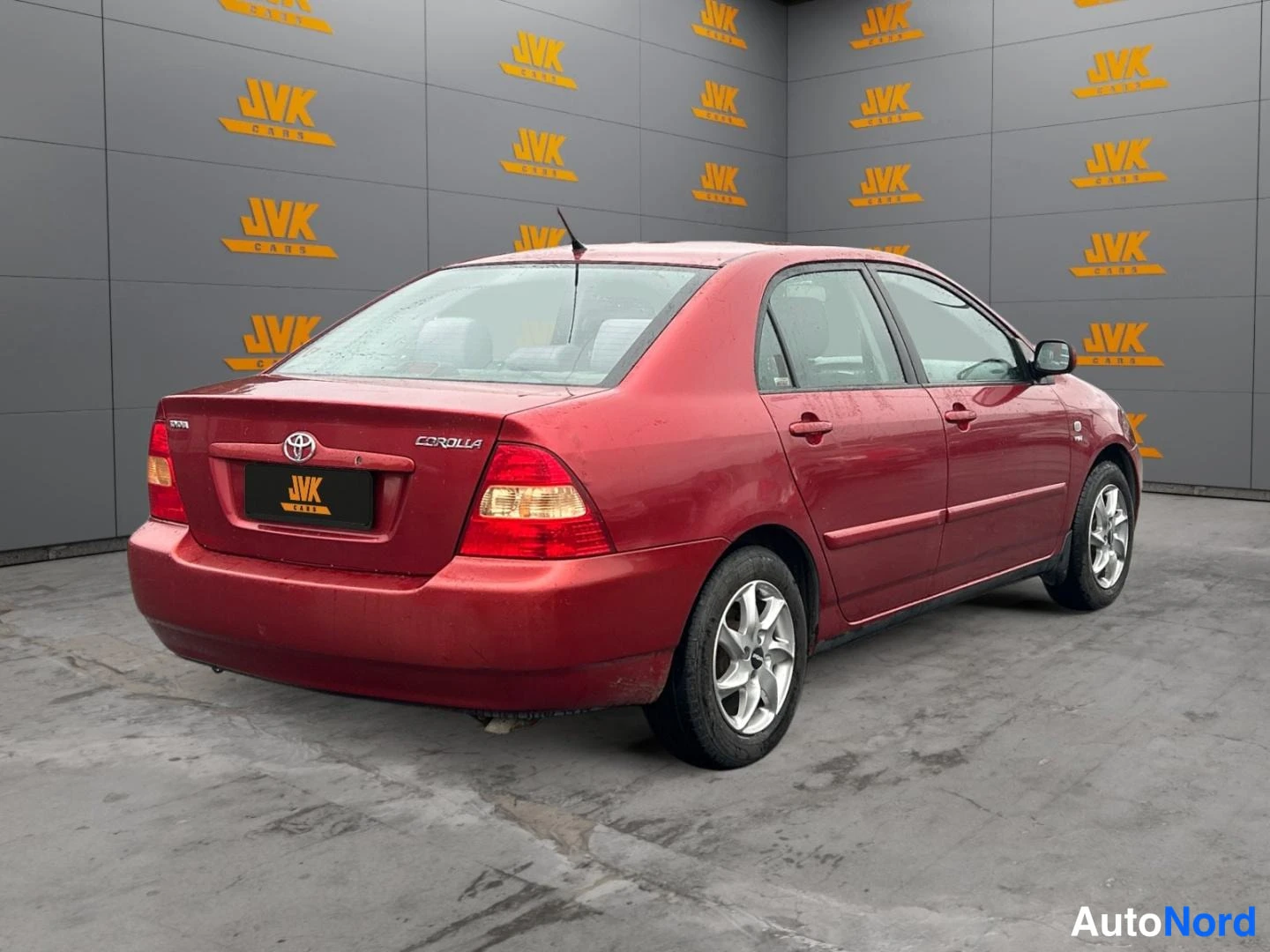 Red Toyota Corolla 2003, rear three-quarter, photo 5