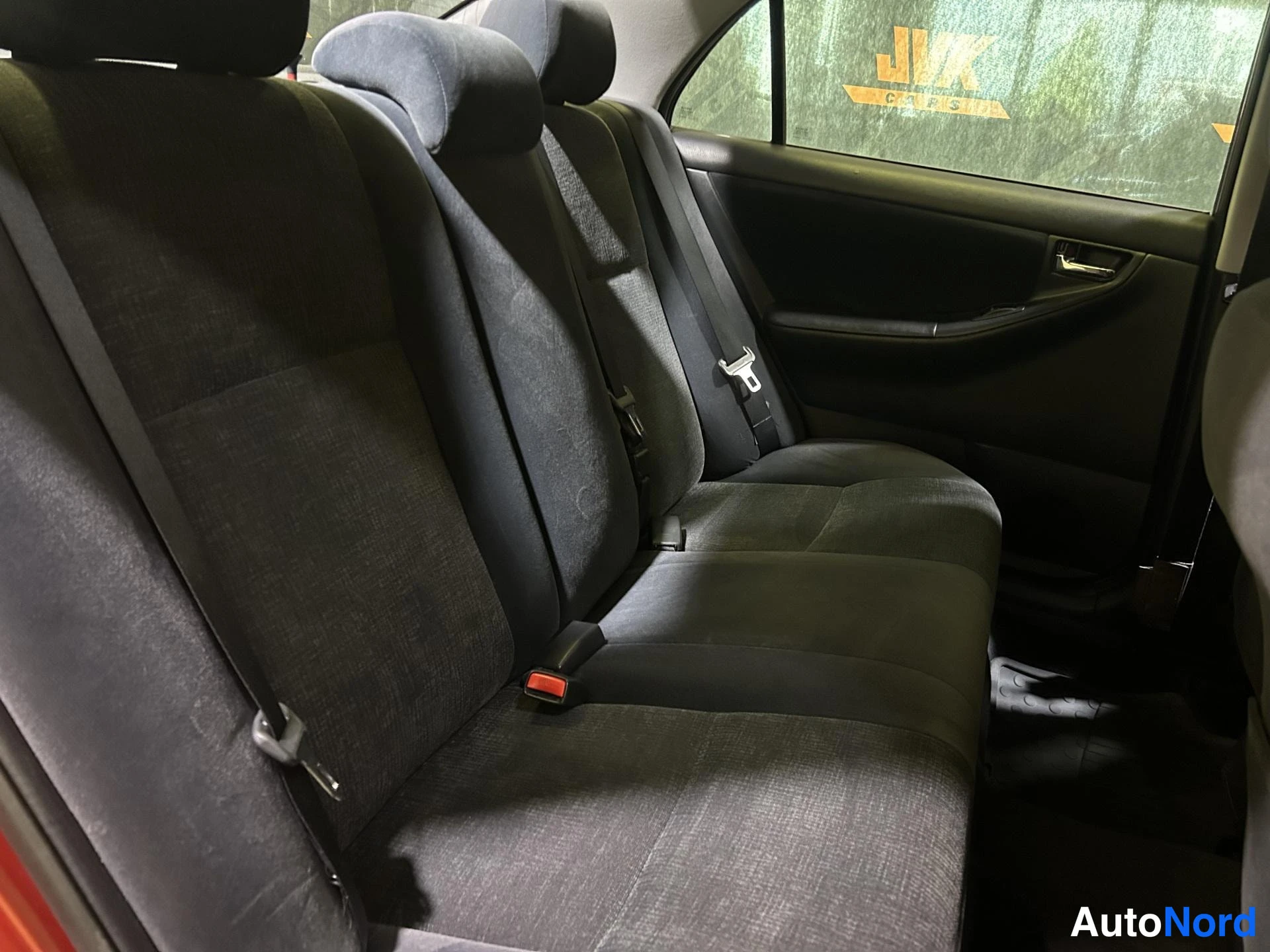 Red Toyota Corolla 2003, rear seats, photo 11