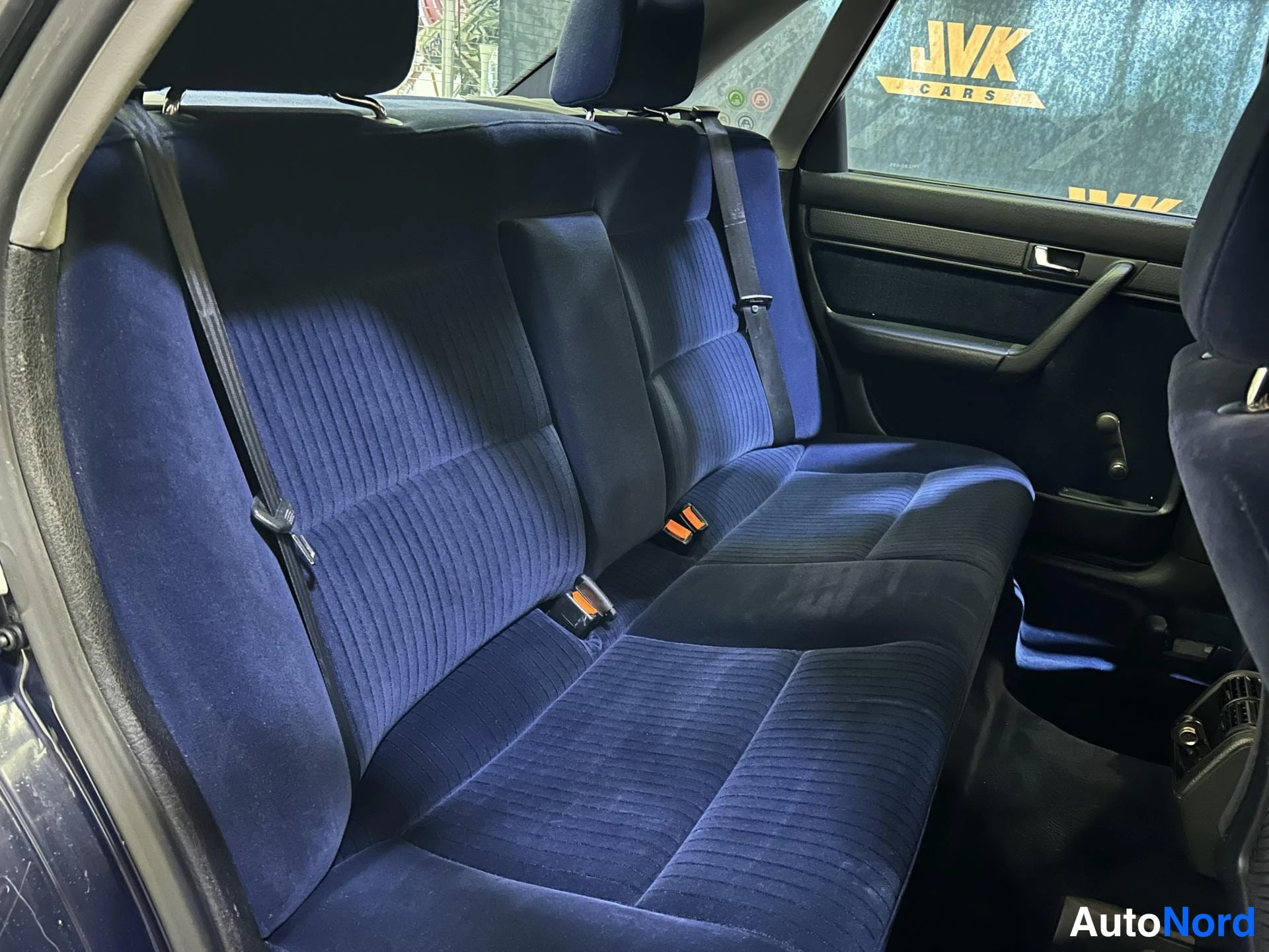 Blue Audi A6 1995, rear seats, photo 9