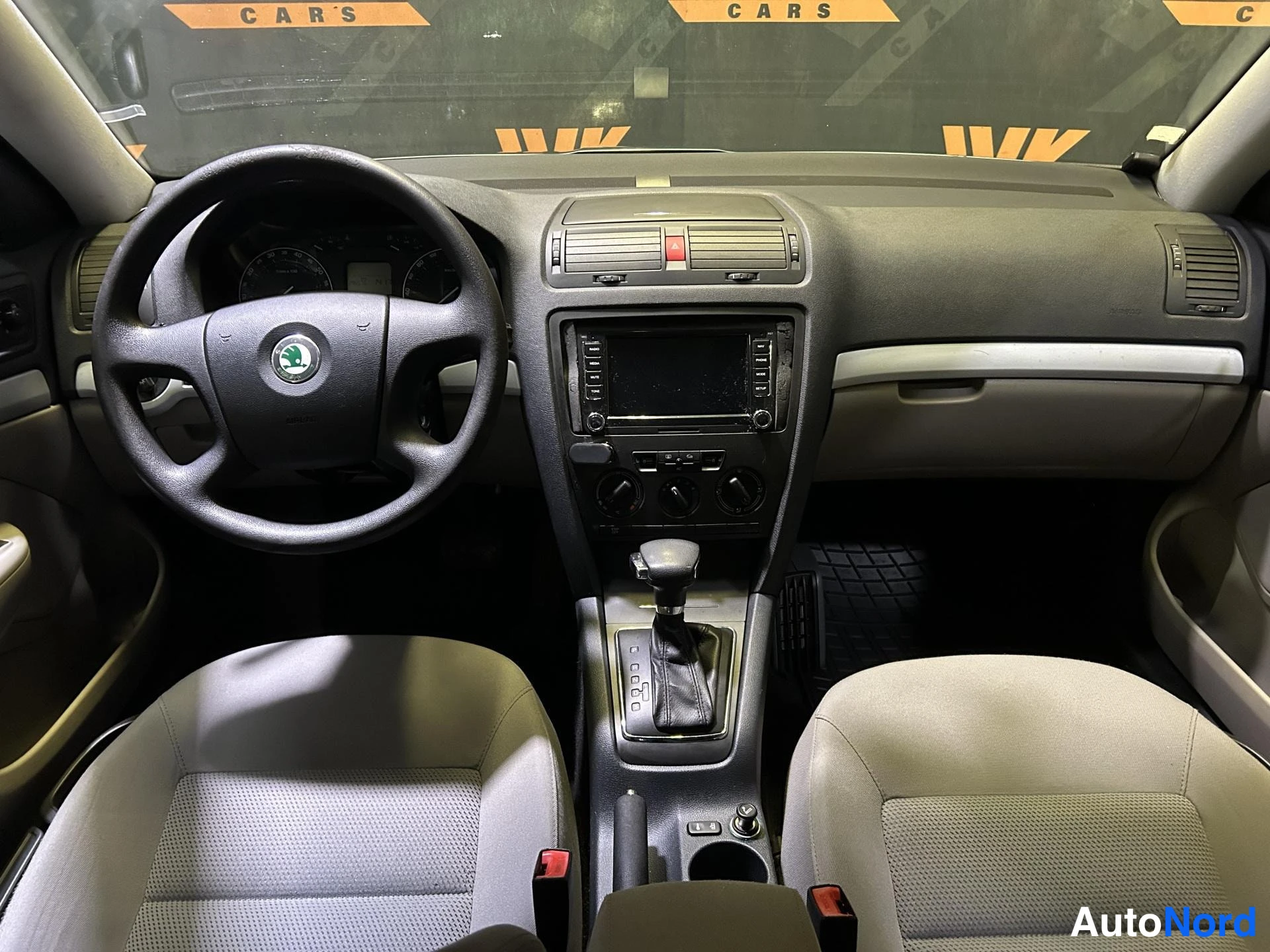 Green Skoda Octavia 2007, cockpit, photo 6