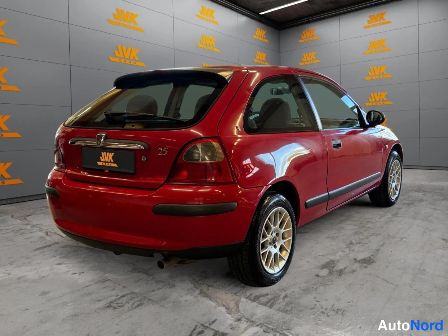 Red Rover 25 2000, rear three-quarter, photo 6