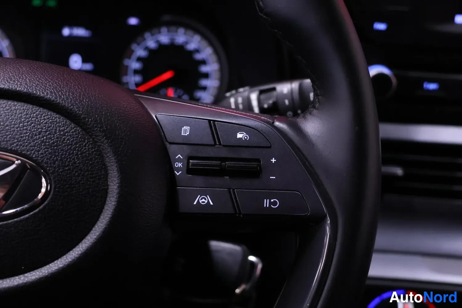 Valkoinen Hyundai Bayon 2023, yksityiskohta, kuva 17