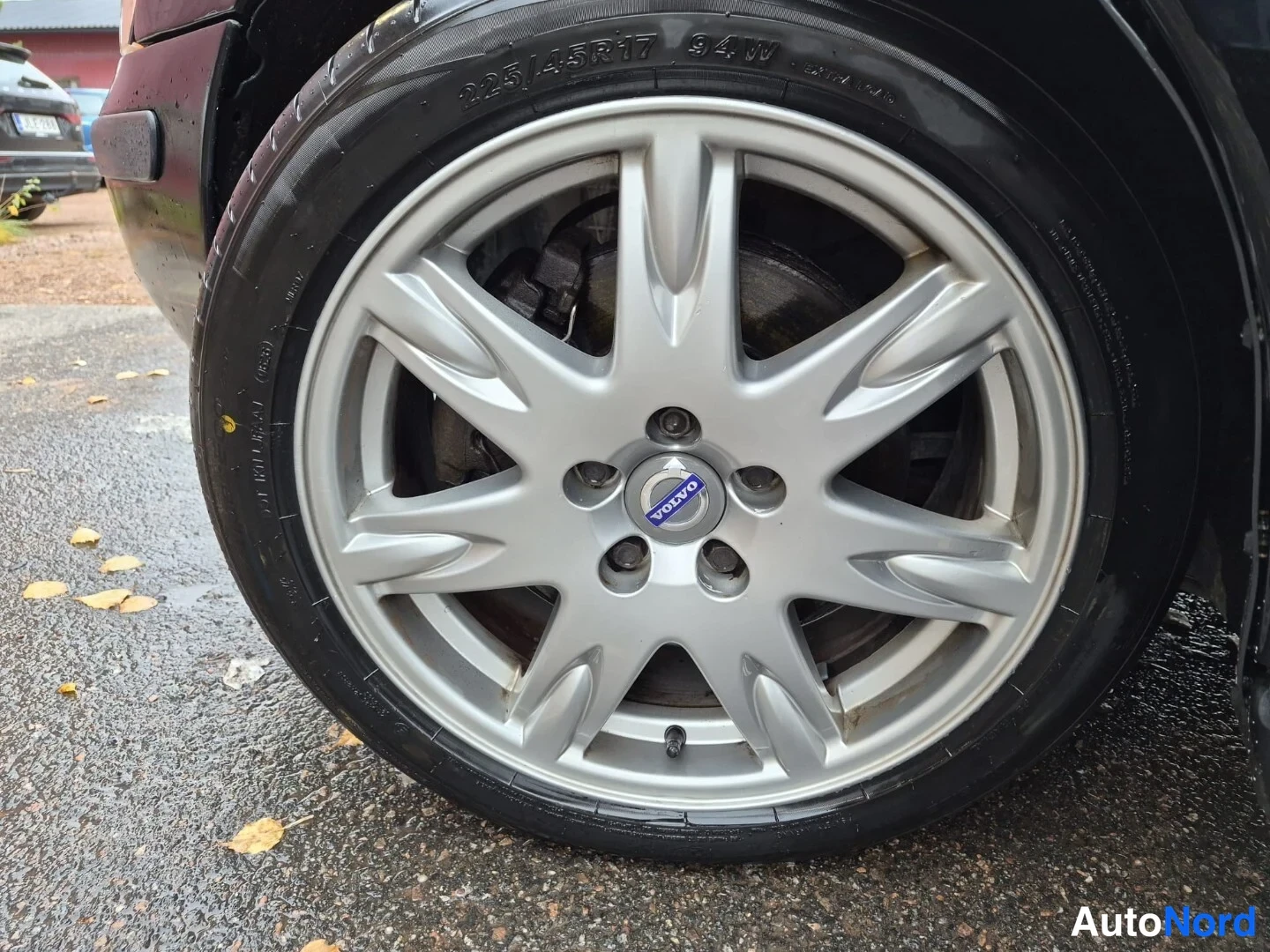 Musta Volvo V70 2006, yksityiskohta, kuva 19