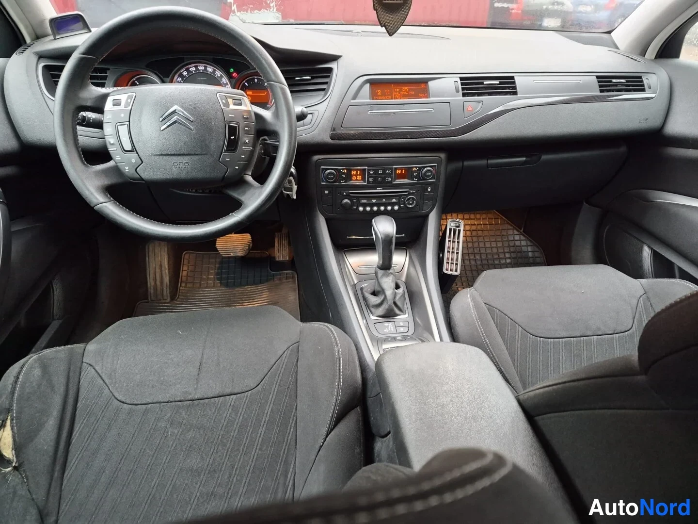 Sininen Citroen C5 2008, ohjaamo, kuva 10