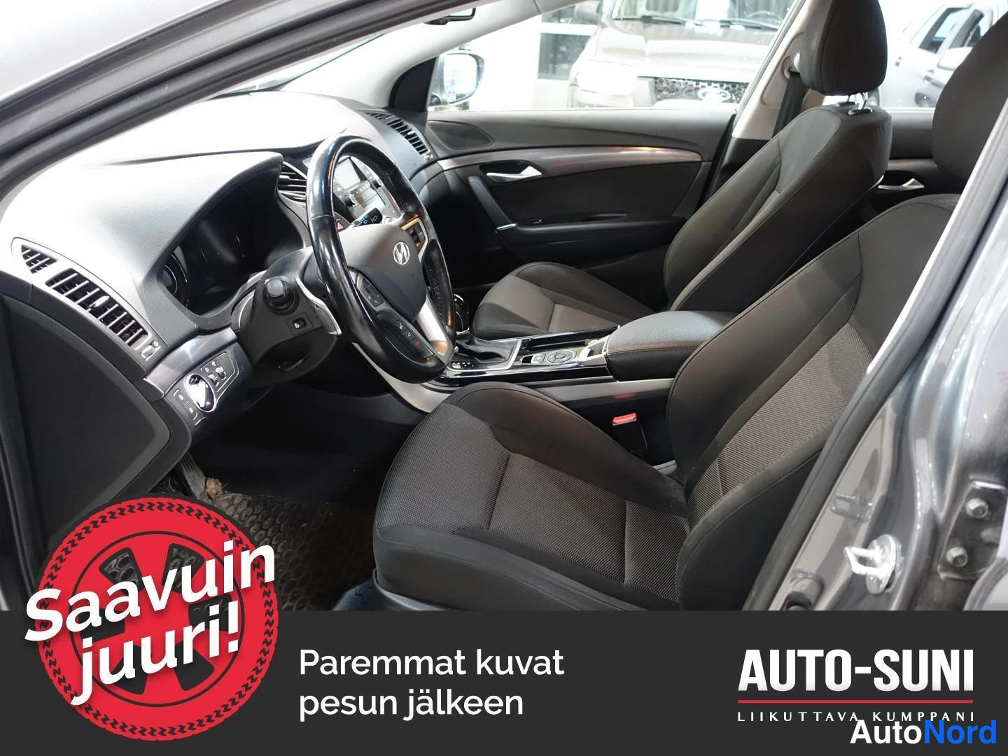 Harmaa Hyundai i40 2015, ohjaamo, kuva 5
