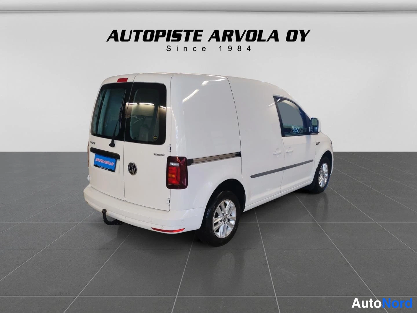 Valkoinen Volkswagen Caddy 2020, takaviisto, kuva 7