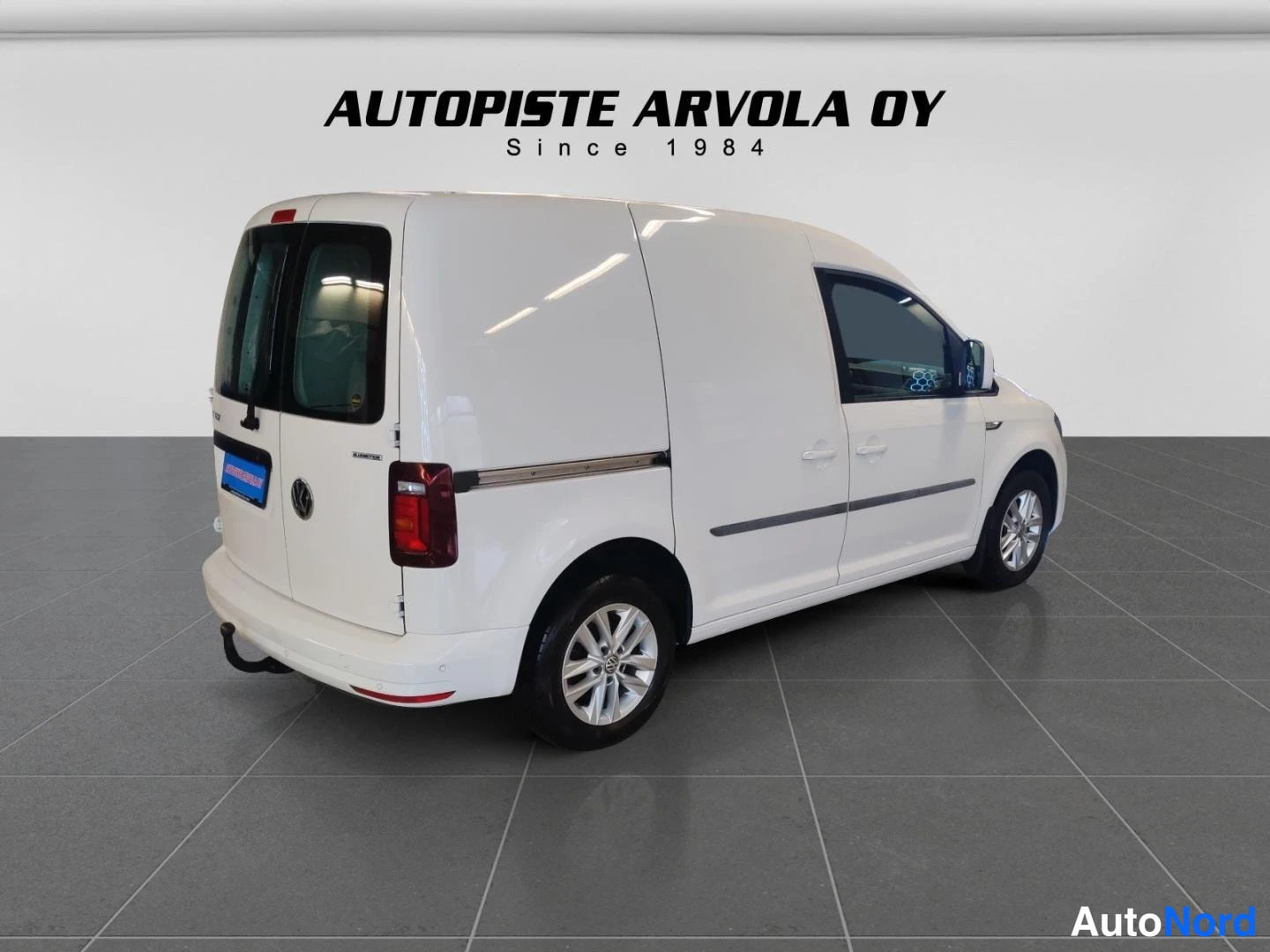 Valkoinen Volkswagen Caddy 2020, takaviisto, kuva 9