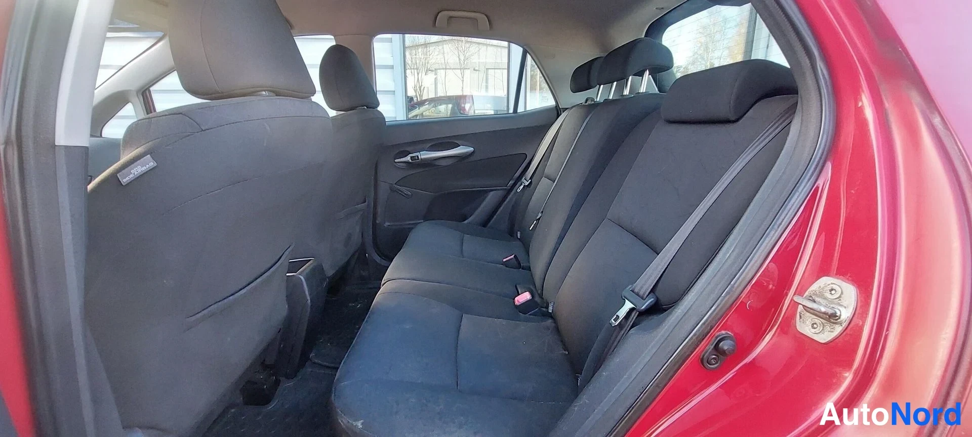 Red Toyota Auris 2008, rear seats, photo 8