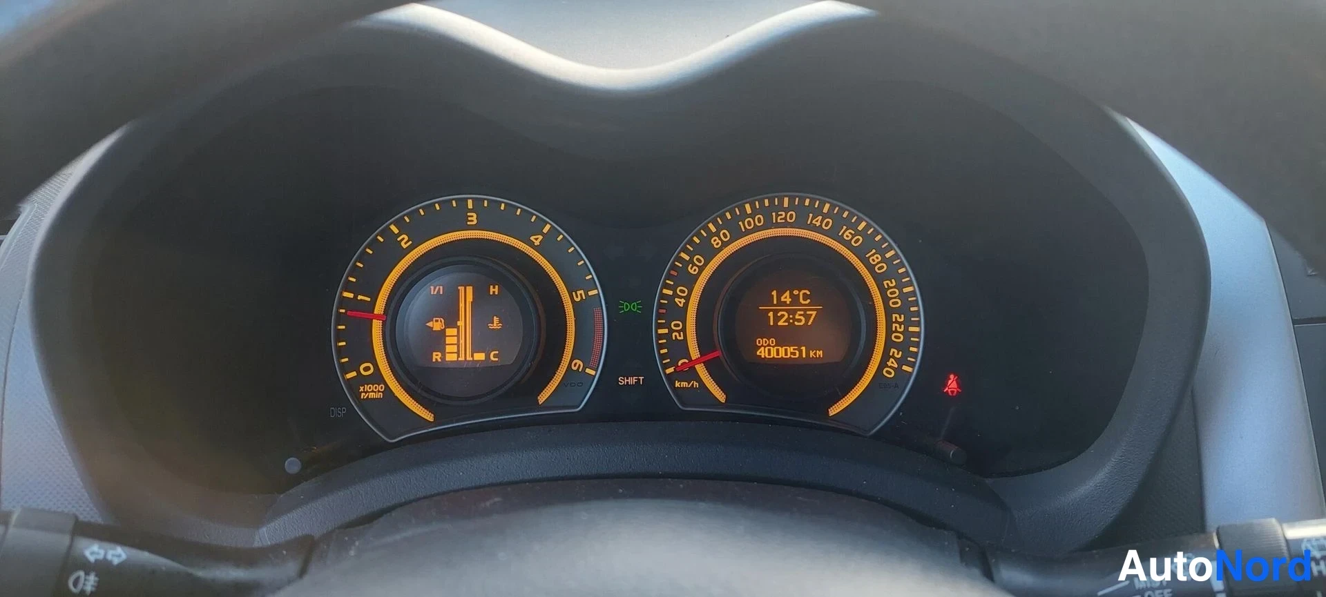 Red Toyota Auris 2008, detail, photo 10