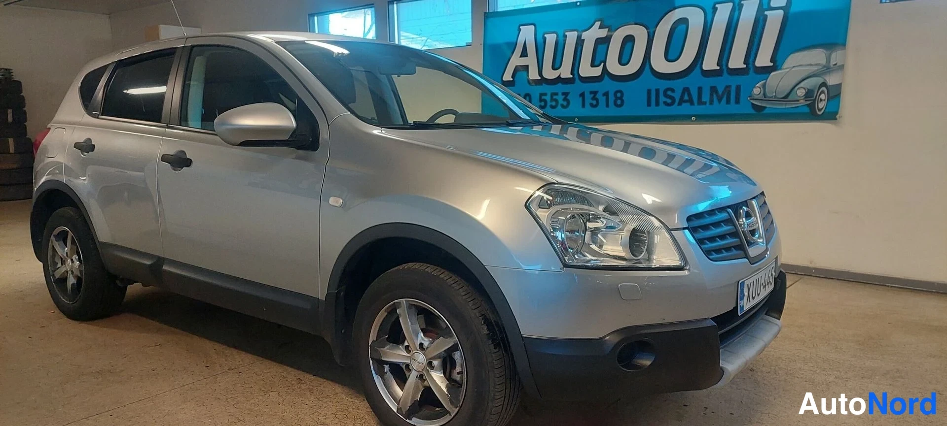 Hopea Nissan Qashqai 2009, etuviisto, keula oikealle, kuva 2
