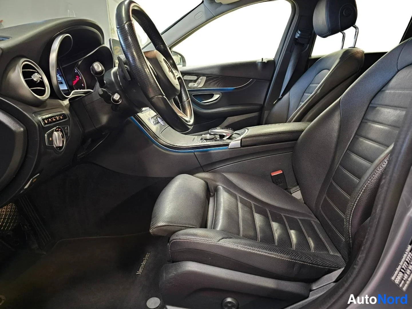 Harmaa Mercedes-Benz C 250 d 4MATIC 2015, etuistuimet, kuva 9