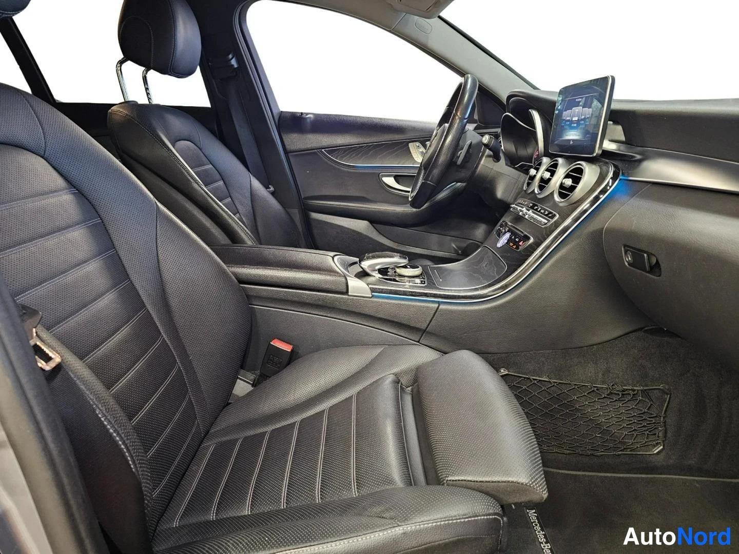 Harmaa Mercedes-Benz C 250 d 4MATIC 2015, ohjaamo, kuva 8