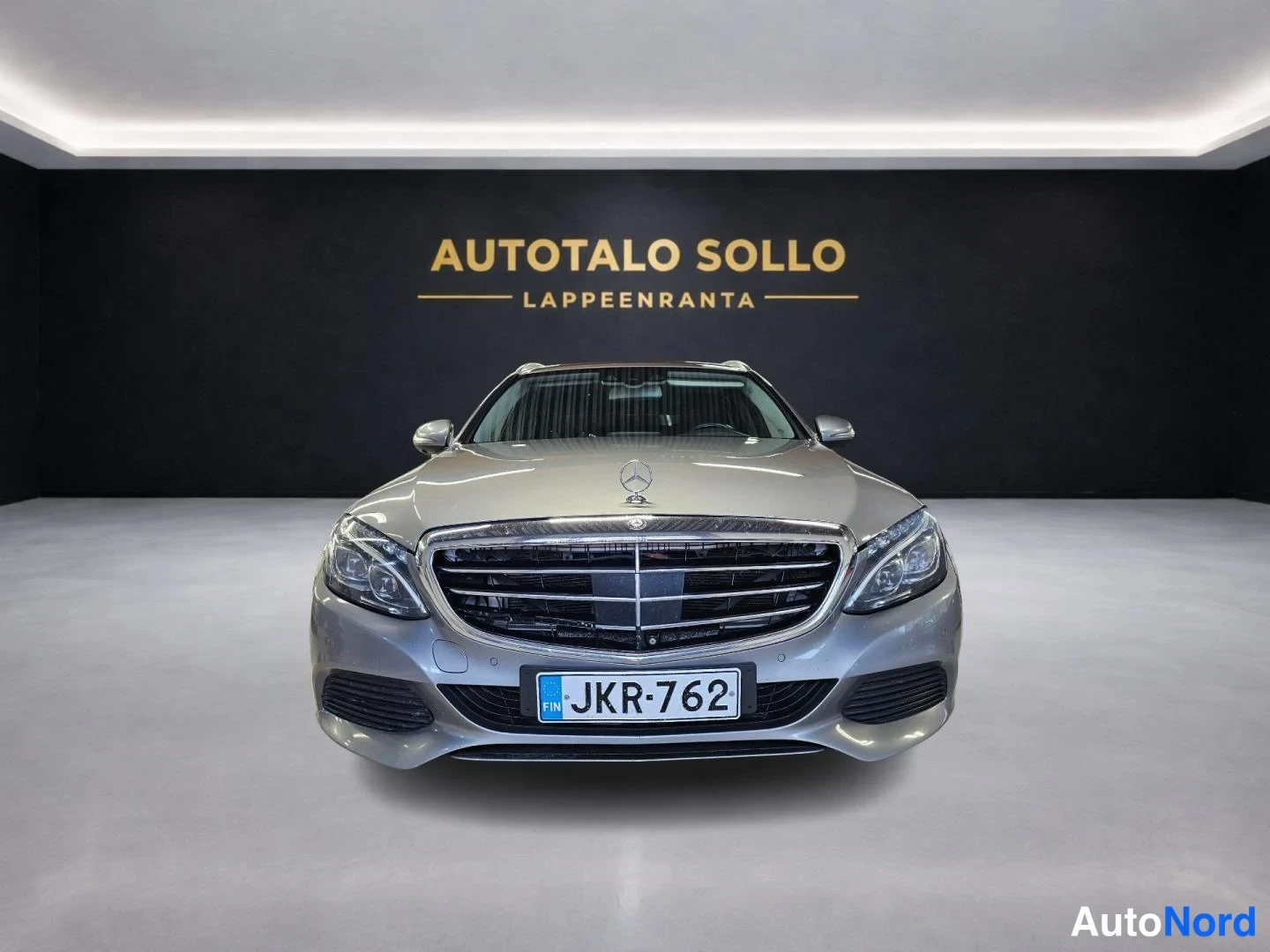 Harmaa Mercedes-Benz C 250 d 4MATIC 2015, edestä, kuva 3