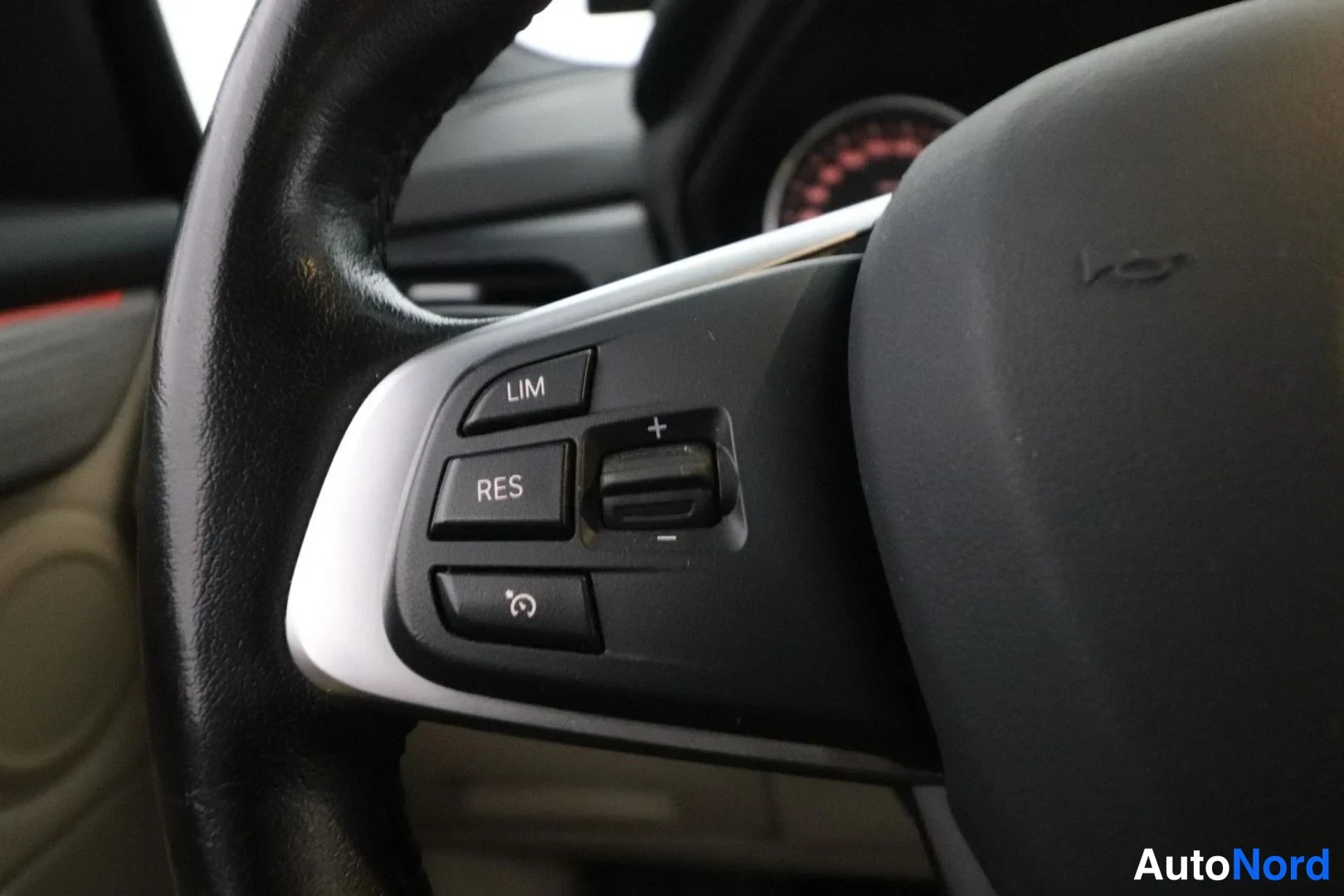 Hopea BMW 225 F45 2016, yksityiskohta, kuva 17