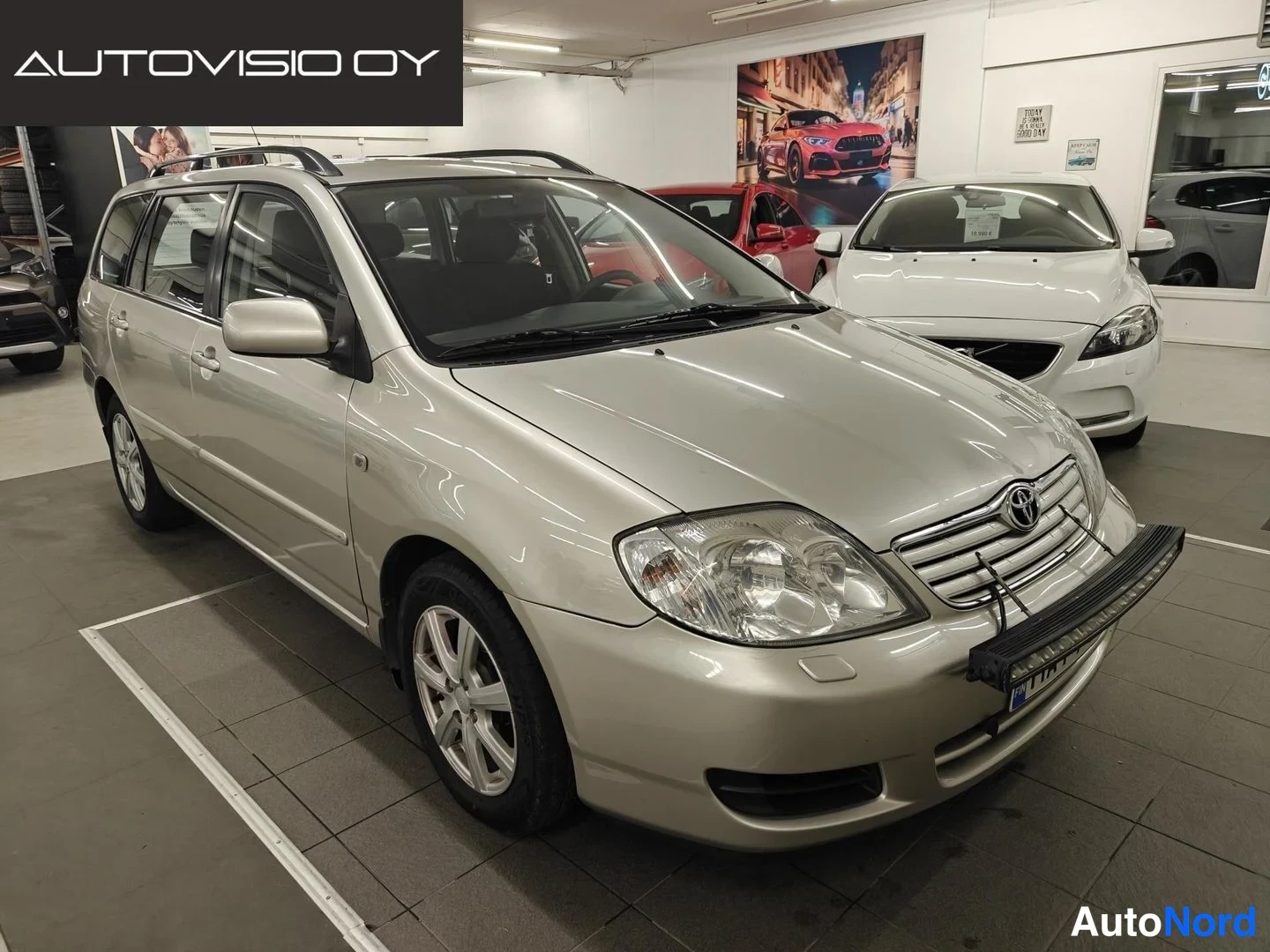 Hopea Toyota Corolla 2006, etuviisto, keula oikealle, kuva 2