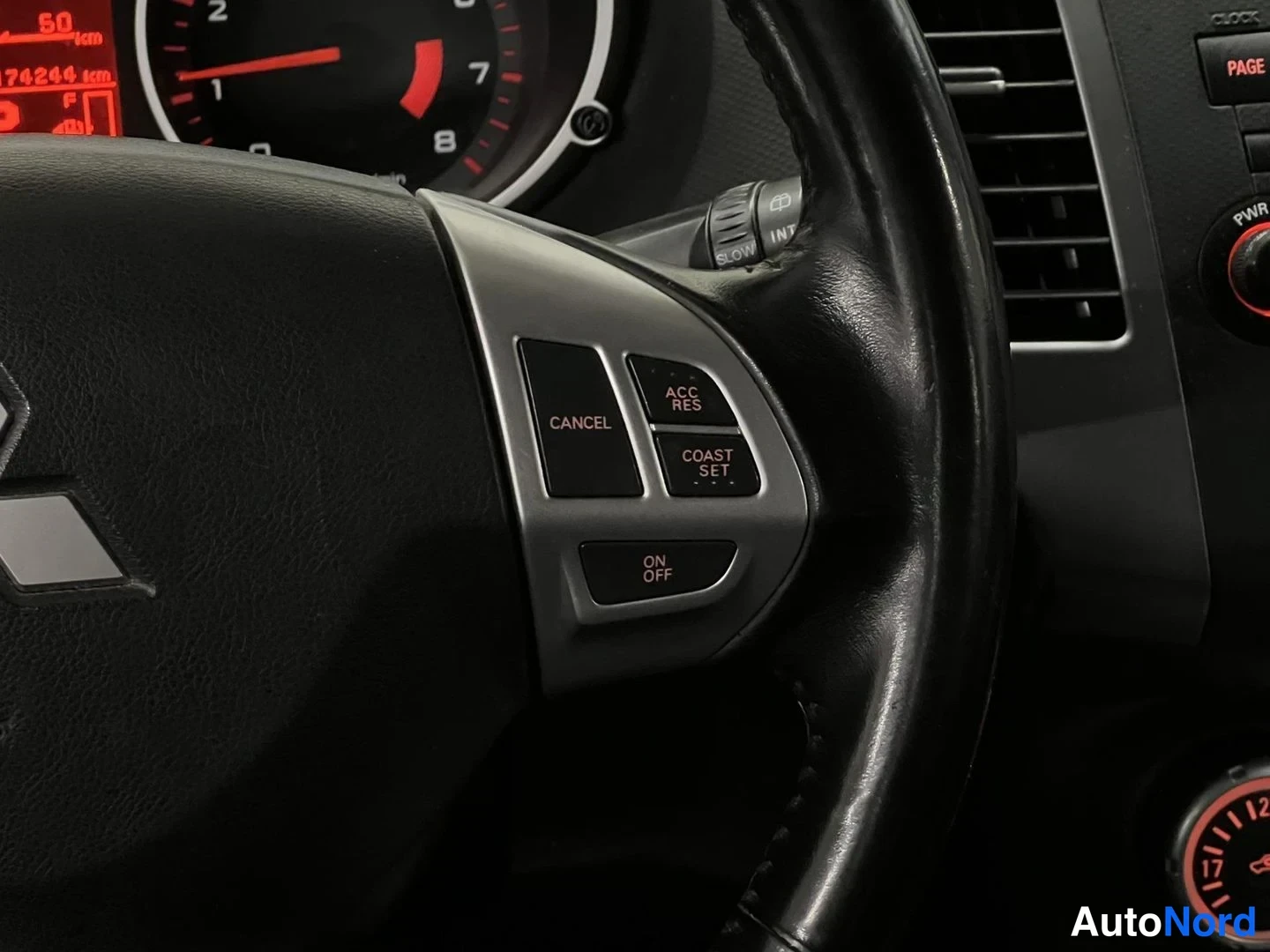 Harmaa Mitsubishi Outlander 2009, yksityiskohta, kuva 13