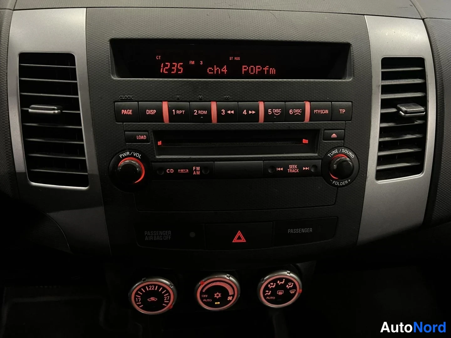Harmaa Mitsubishi Outlander 2009, yksityiskohta, kuva 14