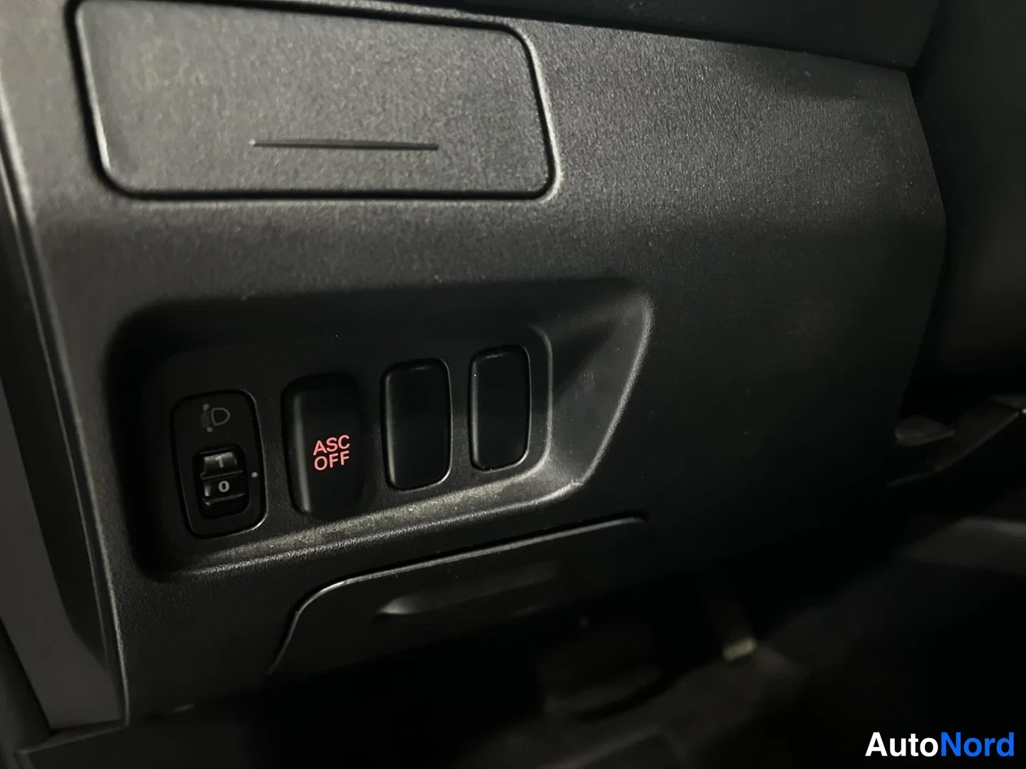 Harmaa Mitsubishi Outlander 2009, yksityiskohta, kuva 17