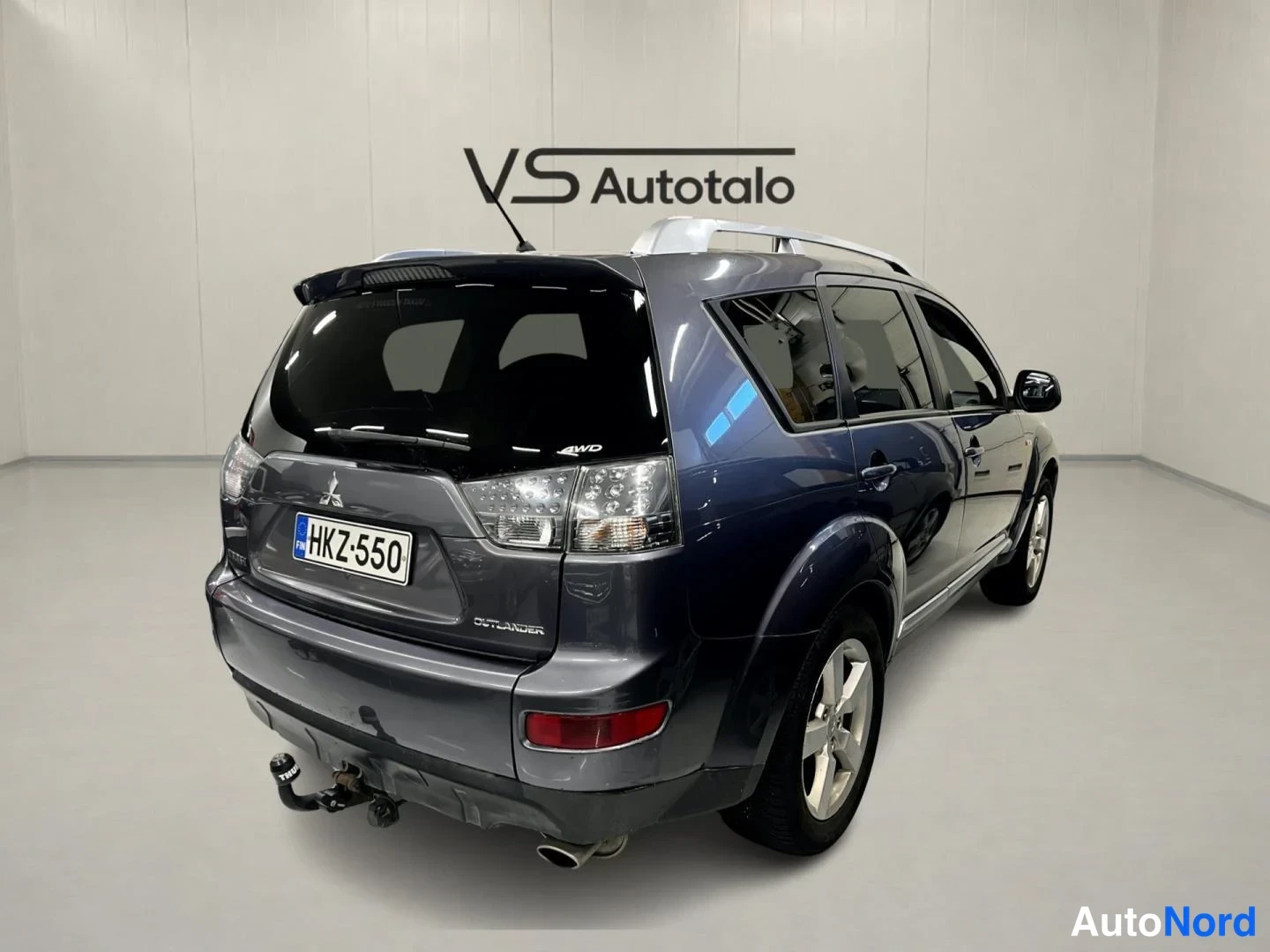 Harmaa Mitsubishi Outlander 2009, takaviisto, kuva 4