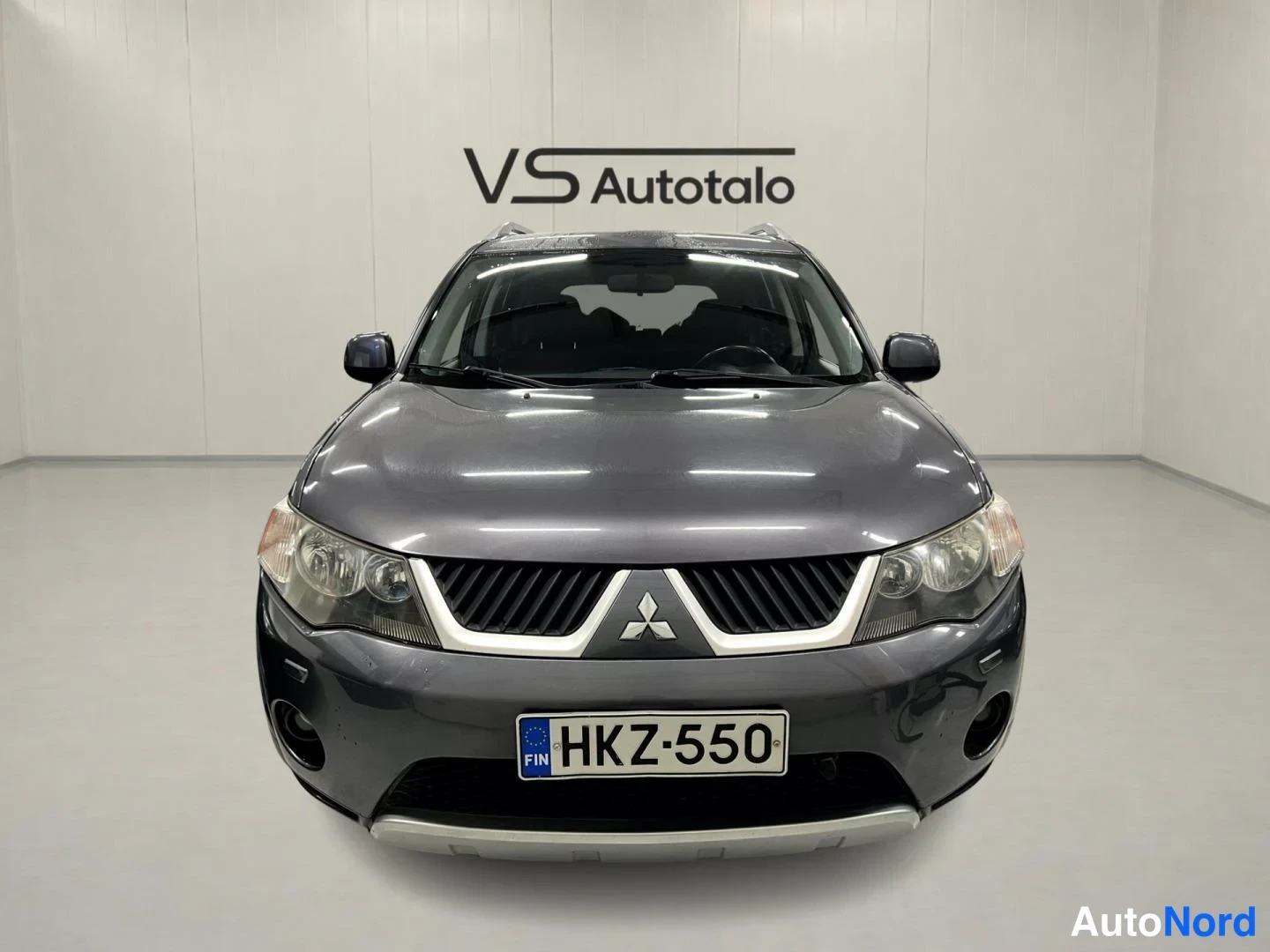 Harmaa Mitsubishi Outlander 2009, edestä, kuva 3
