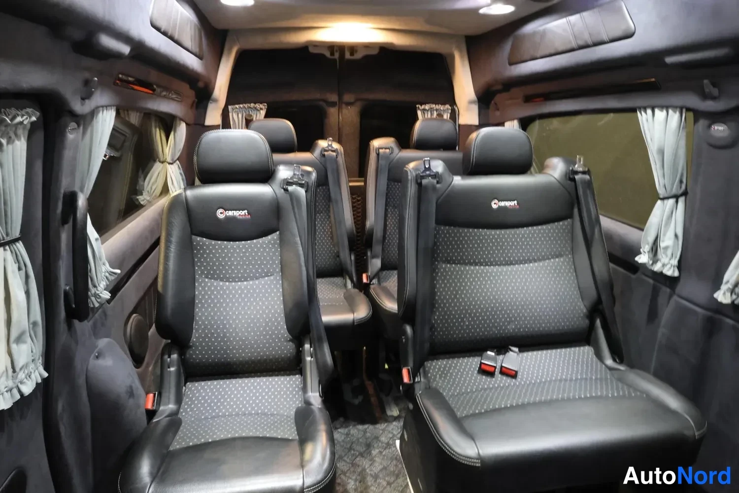 Valkoinen Mercedes-Benz Vito 2021, takaistuimet, kuva 21