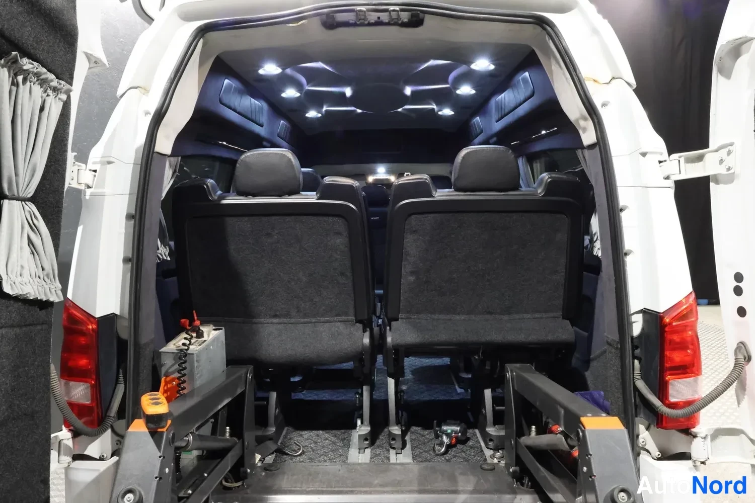 Valkoinen Mercedes-Benz Vito 2021, tavaratila, kuva 22