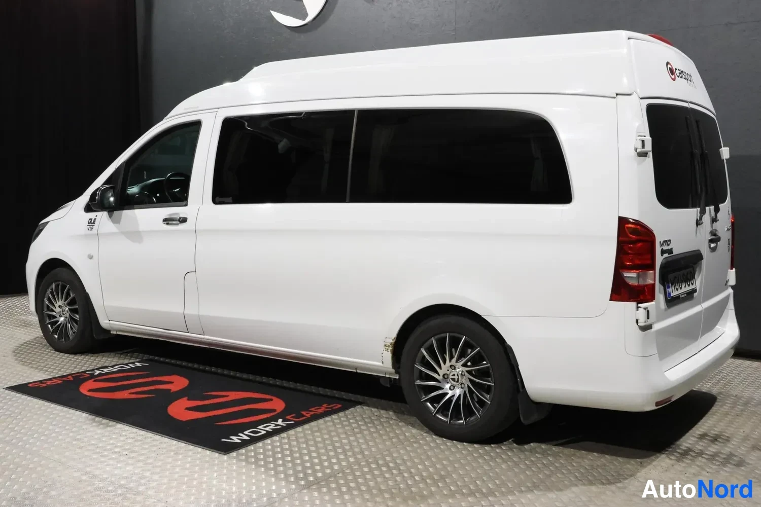 Valkoinen Mercedes-Benz Vito 2021, takaviisto, kuva 9