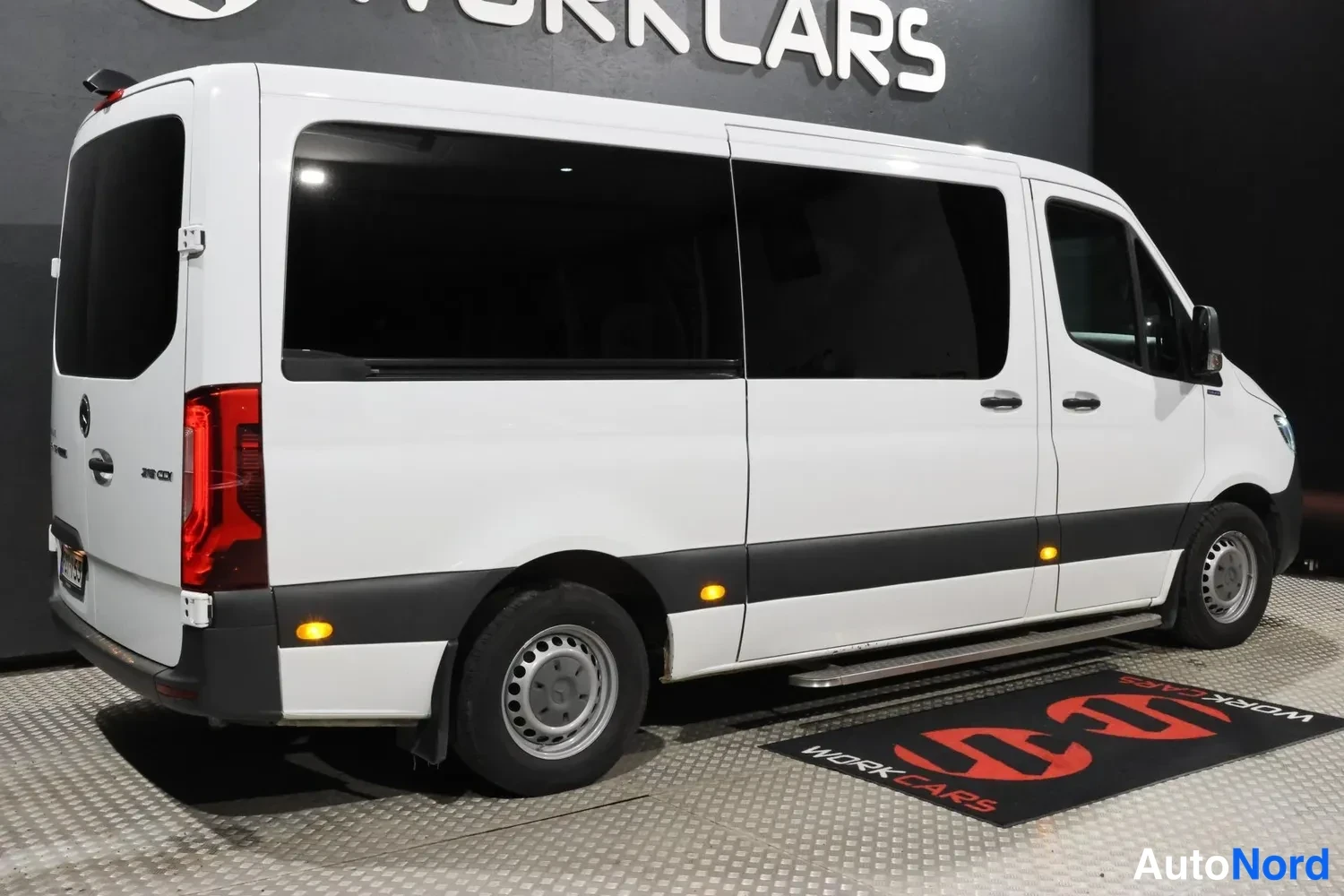 Valkoinen Mercedes-Benz Sprinter 2022, takaviisto, kuva 9