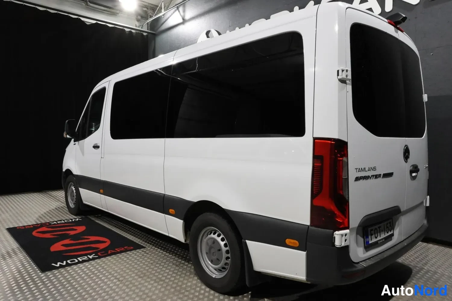 Valkoinen Mercedes-Benz Sprinter 2022, takaviisto, kuva 11