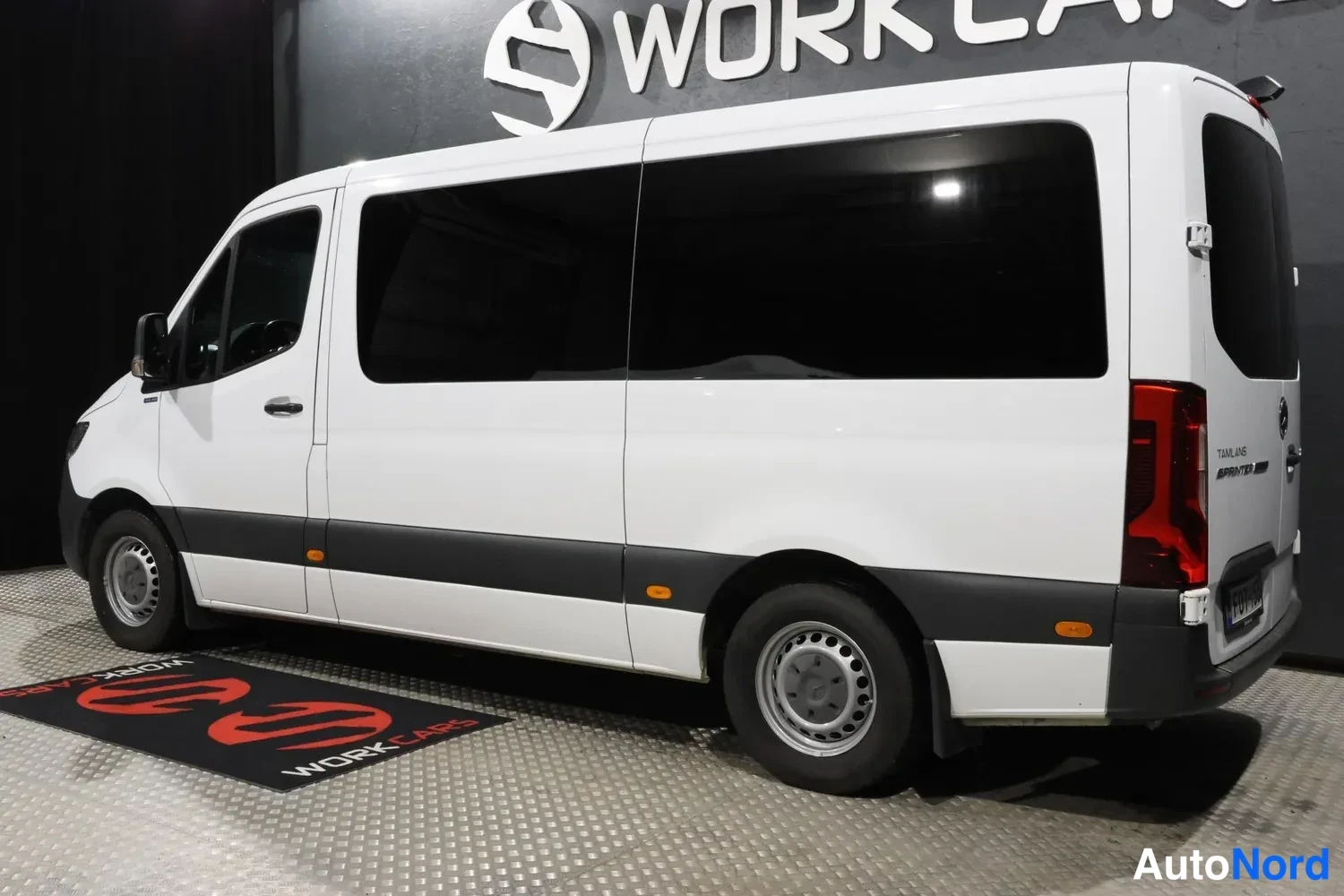 Valkoinen Mercedes-Benz Sprinter 2022, takaviisto, kuva 12
