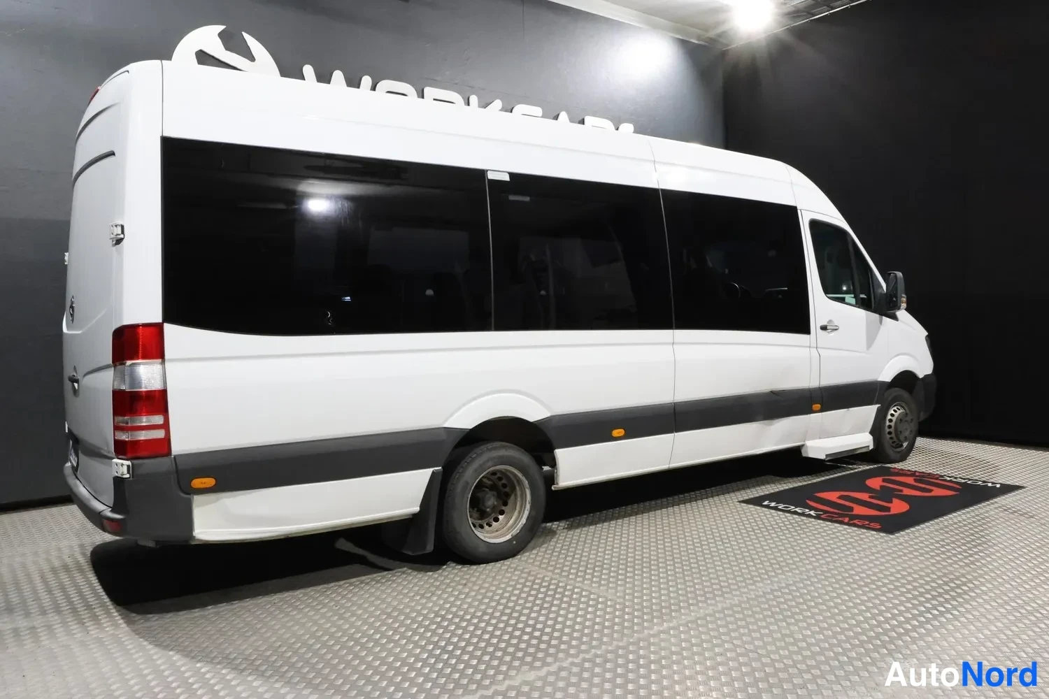 Valkoinen Mercedes-Benz Sprinter 2018, takaviisto, kuva 6