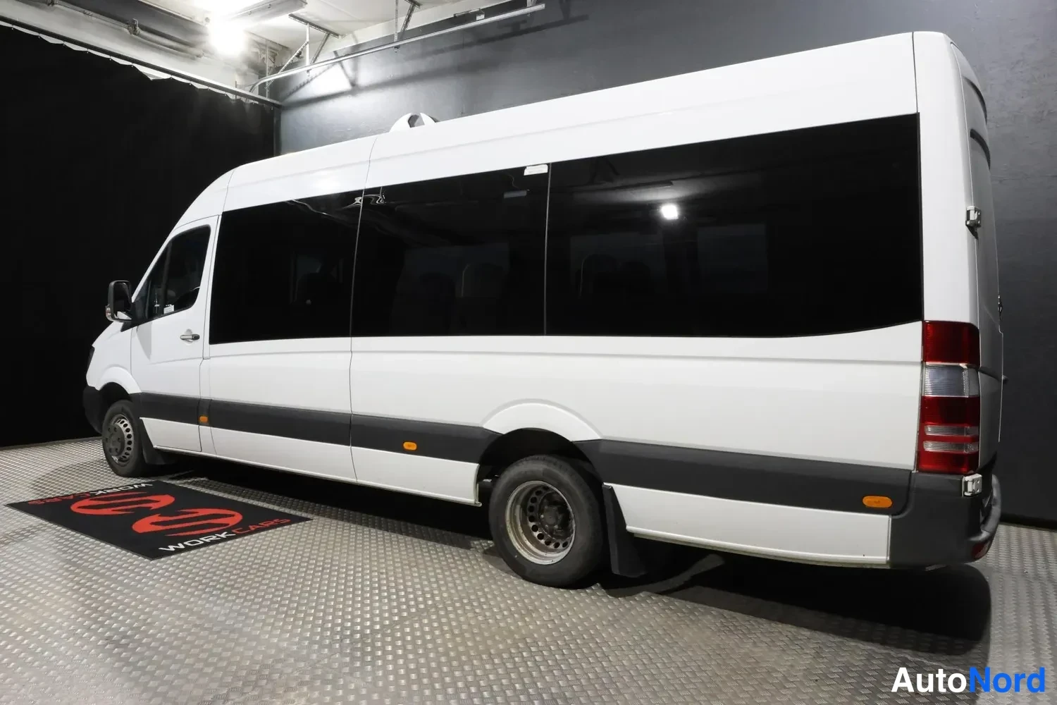 Valkoinen Mercedes-Benz Sprinter 2018, takaviisto, kuva 7