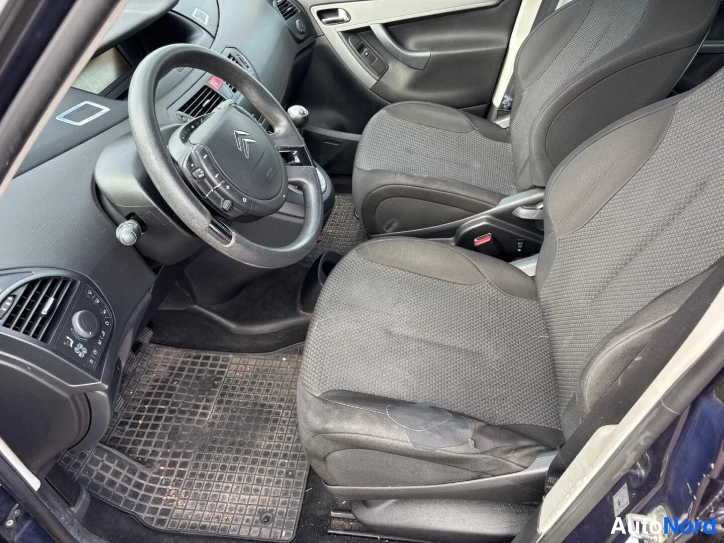 Blå Citroen C4 Picasso 2010, framsäten, bild 10