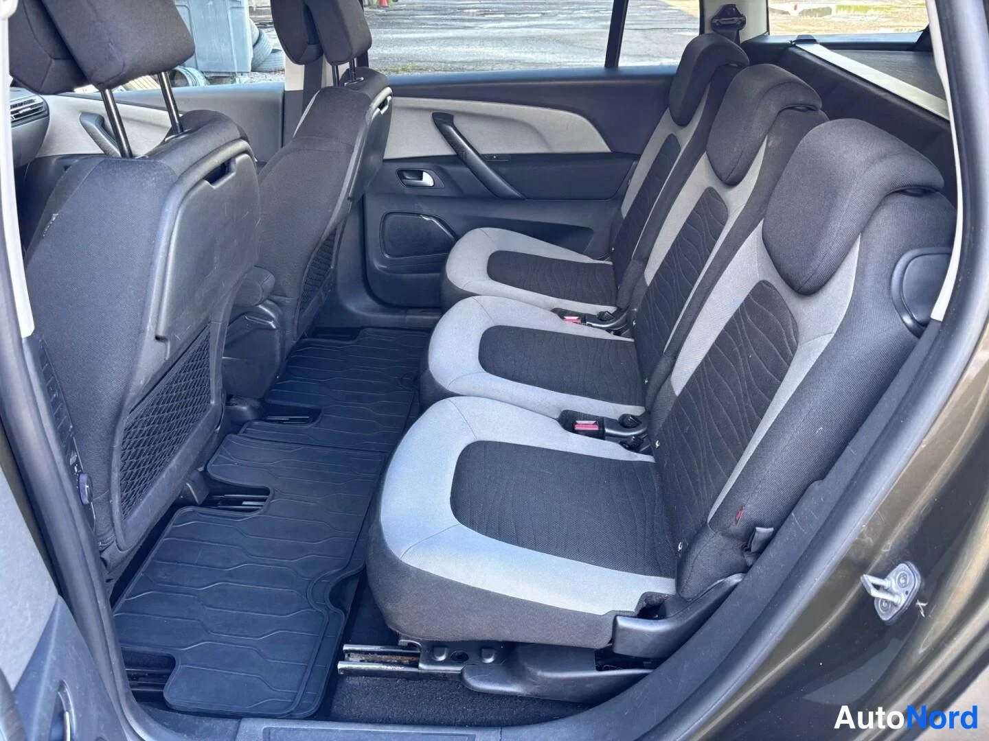 Brun Citroen Grand C4 Picasso 2015, baksäten, bild 13