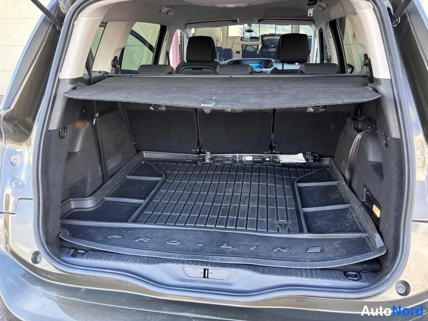 Brun Citroen Grand C4 Picasso 2015, bagageutrymme, bild 14