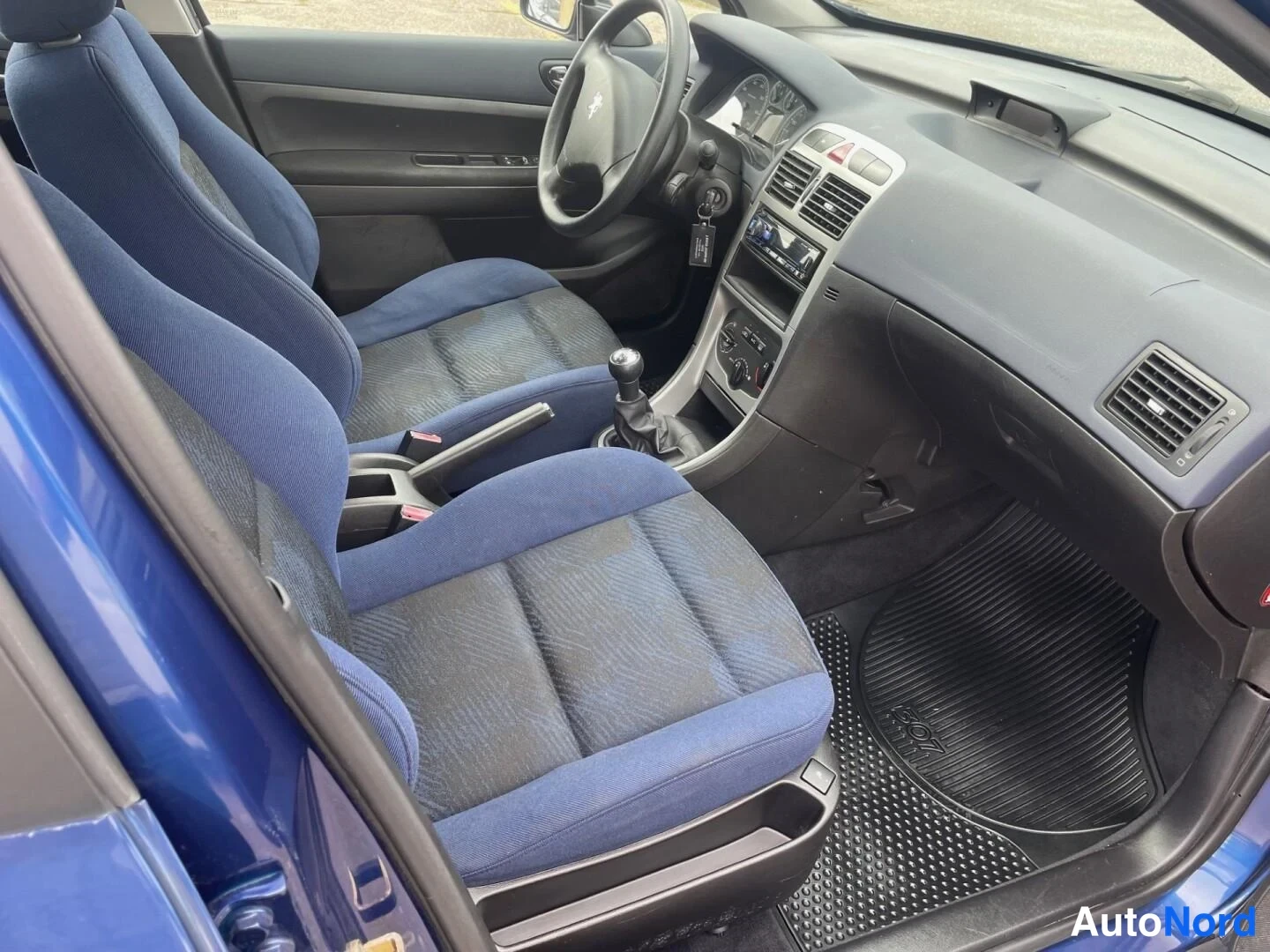 Blå Peugeot 307 2004, framsäten, bild 13