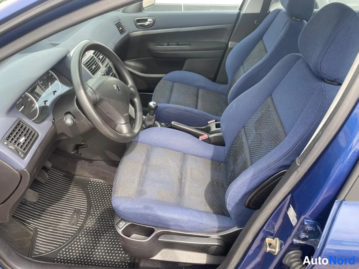 Blå Peugeot 307 2004, framsäten, bild 14