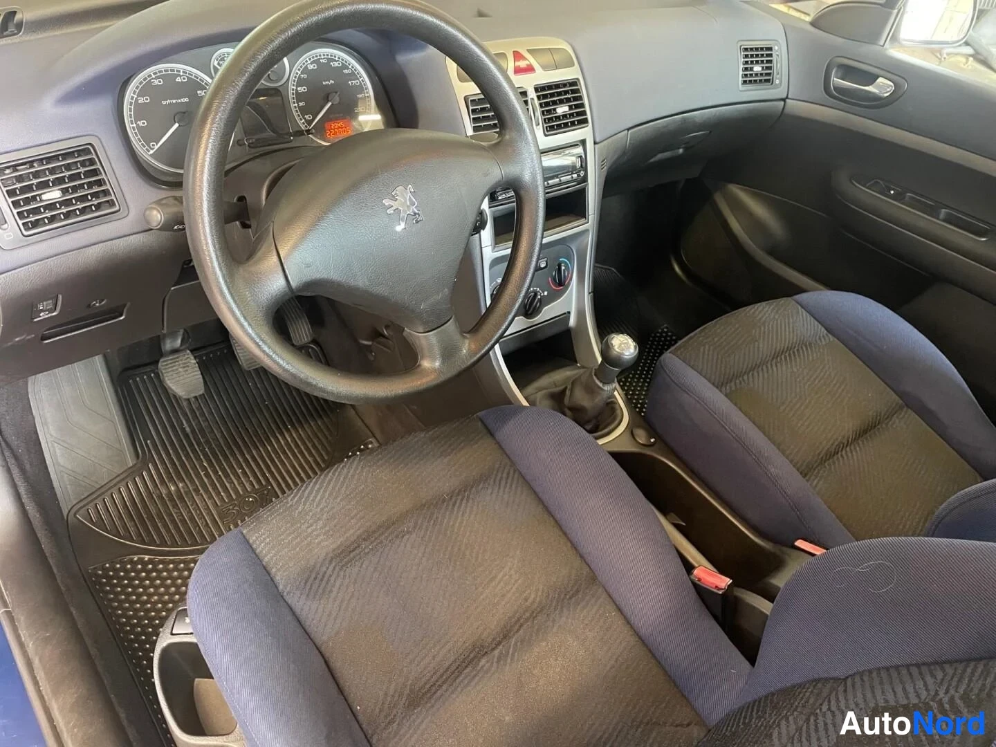 Blå Peugeot 307 2004, förarplats, bild 11