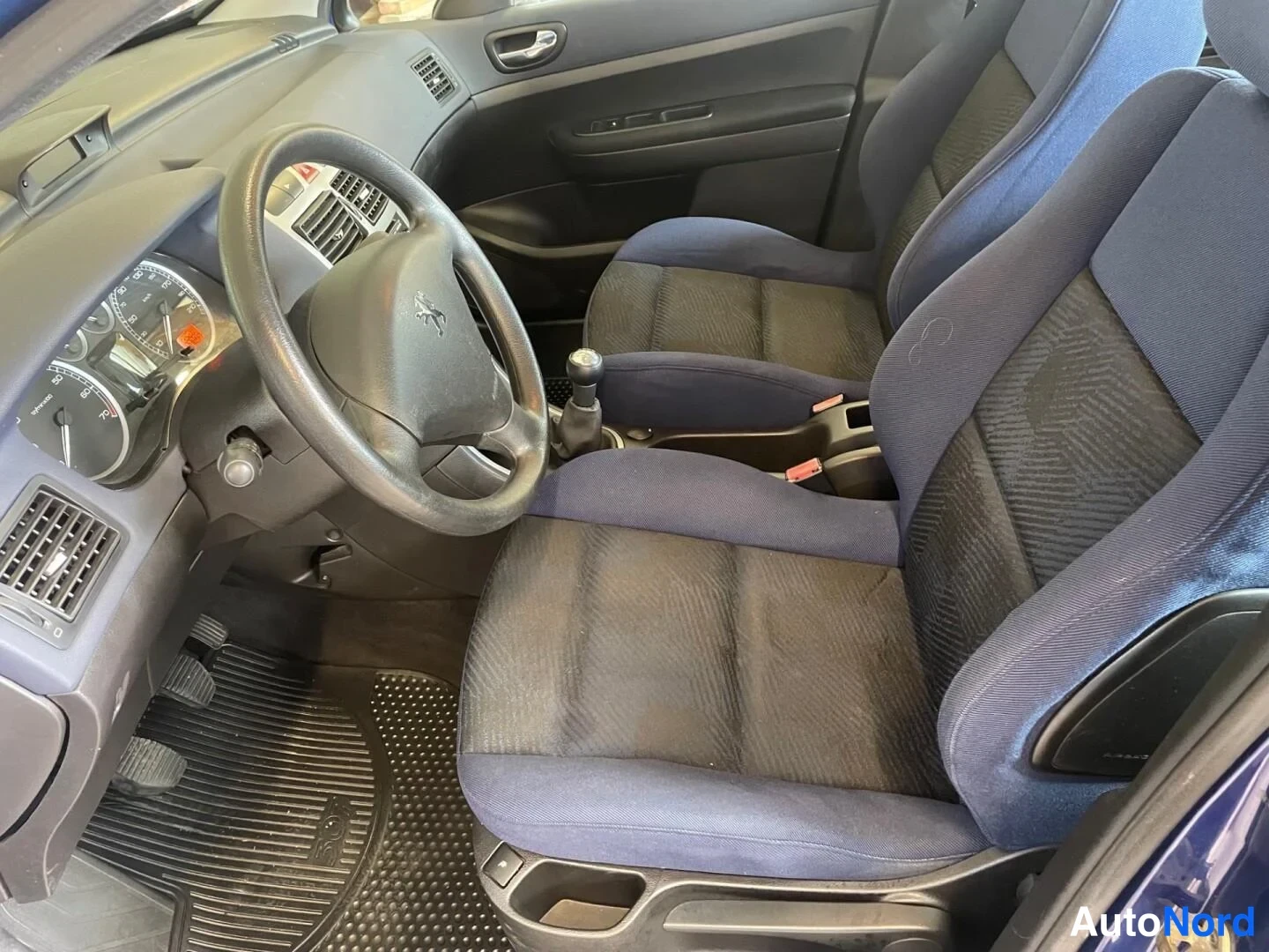 Blå Peugeot 307 2004, framsäten, bild 15