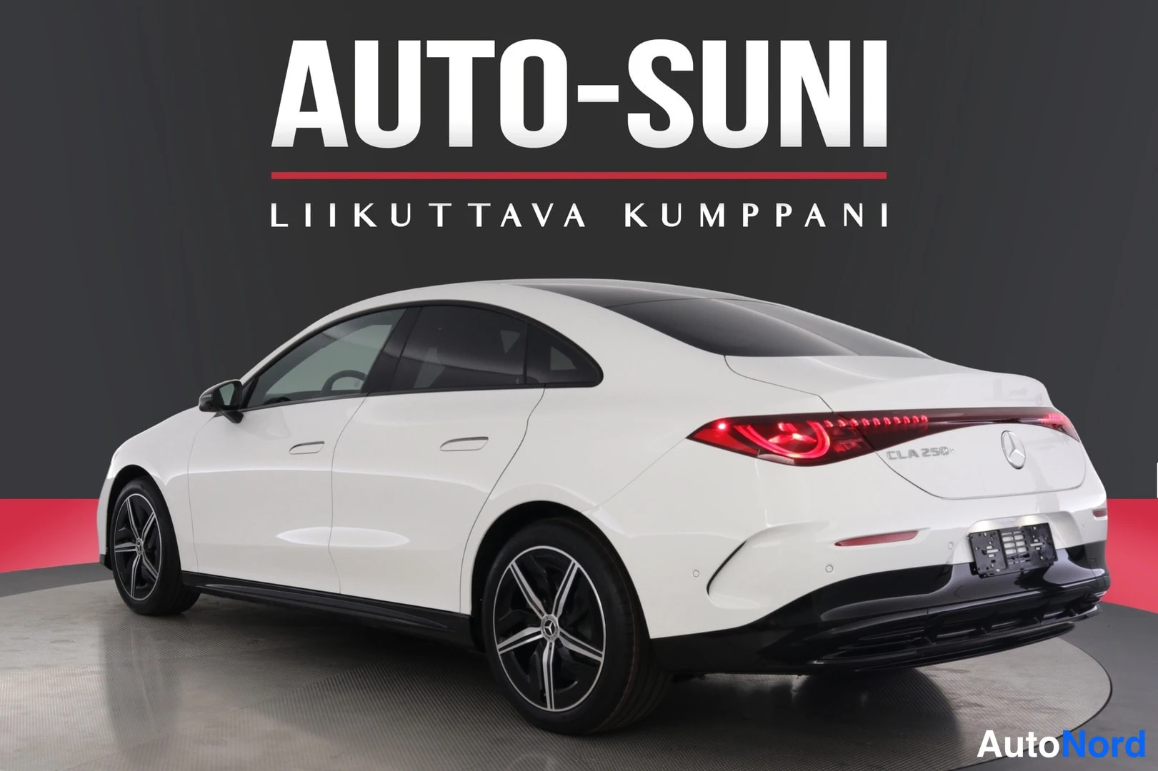 Valkoinen Mercedes-Benz CLA 2026, takaviisto, kuva 6
