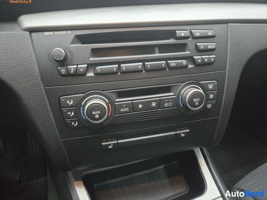 Harmaa BMW 116i 2007, yksityiskohta, kuva 17