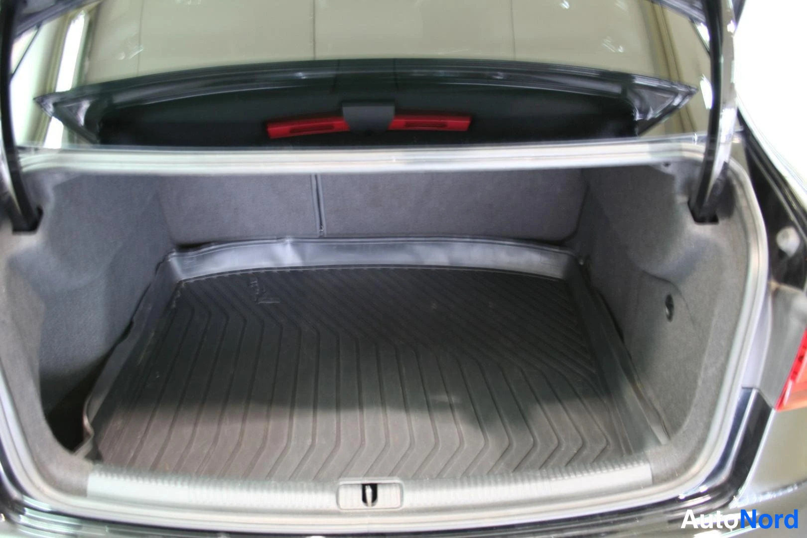 Musta Audi A3 2019, tavaratila, kuva 16