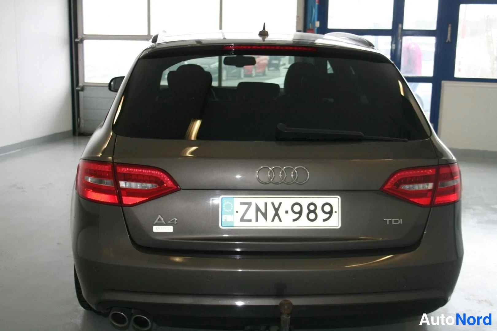 Brun Audi A4 2015, bakifrån, bild 11