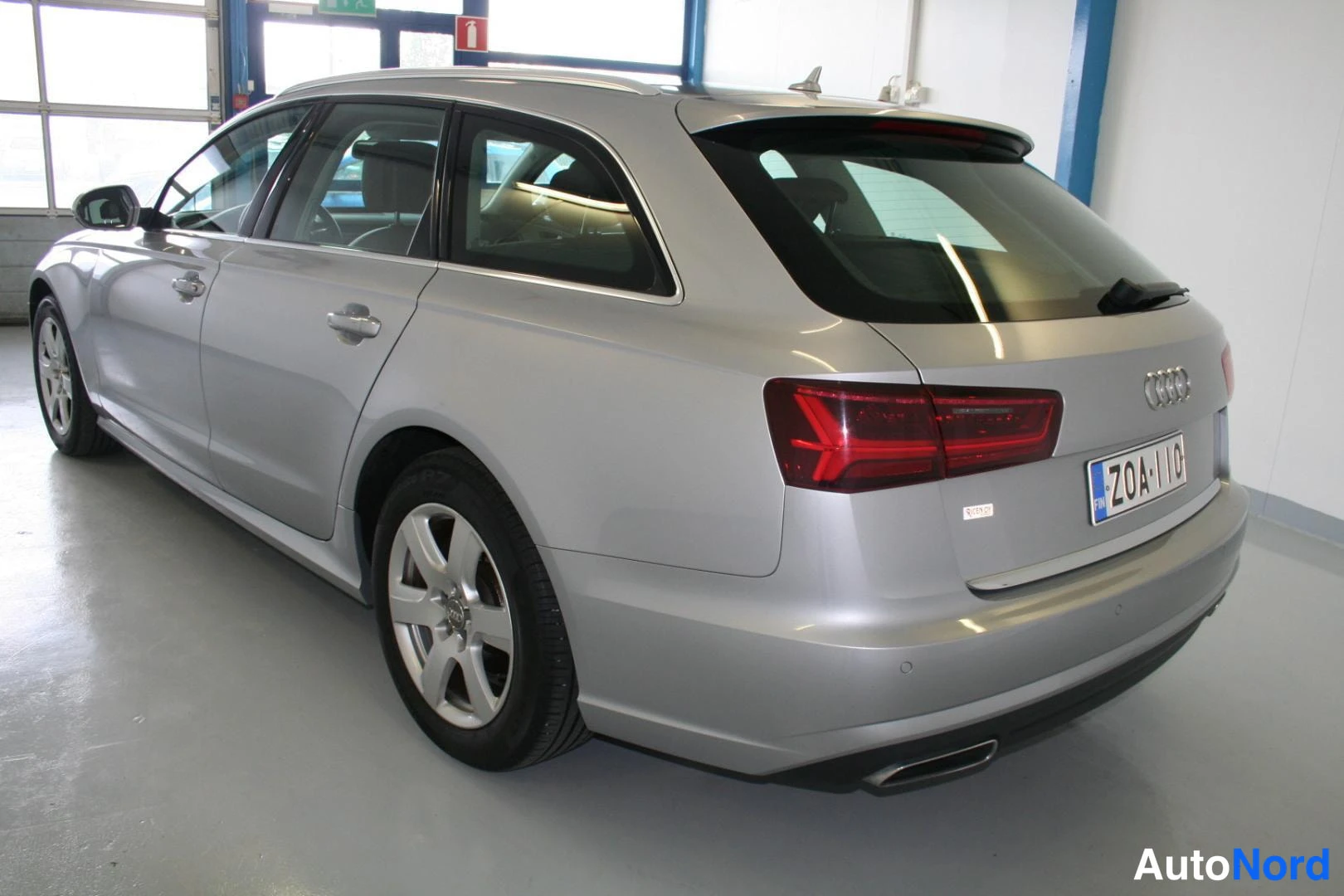 Hopea Audi A6 Avant 2016, takaviisto, kuva 10